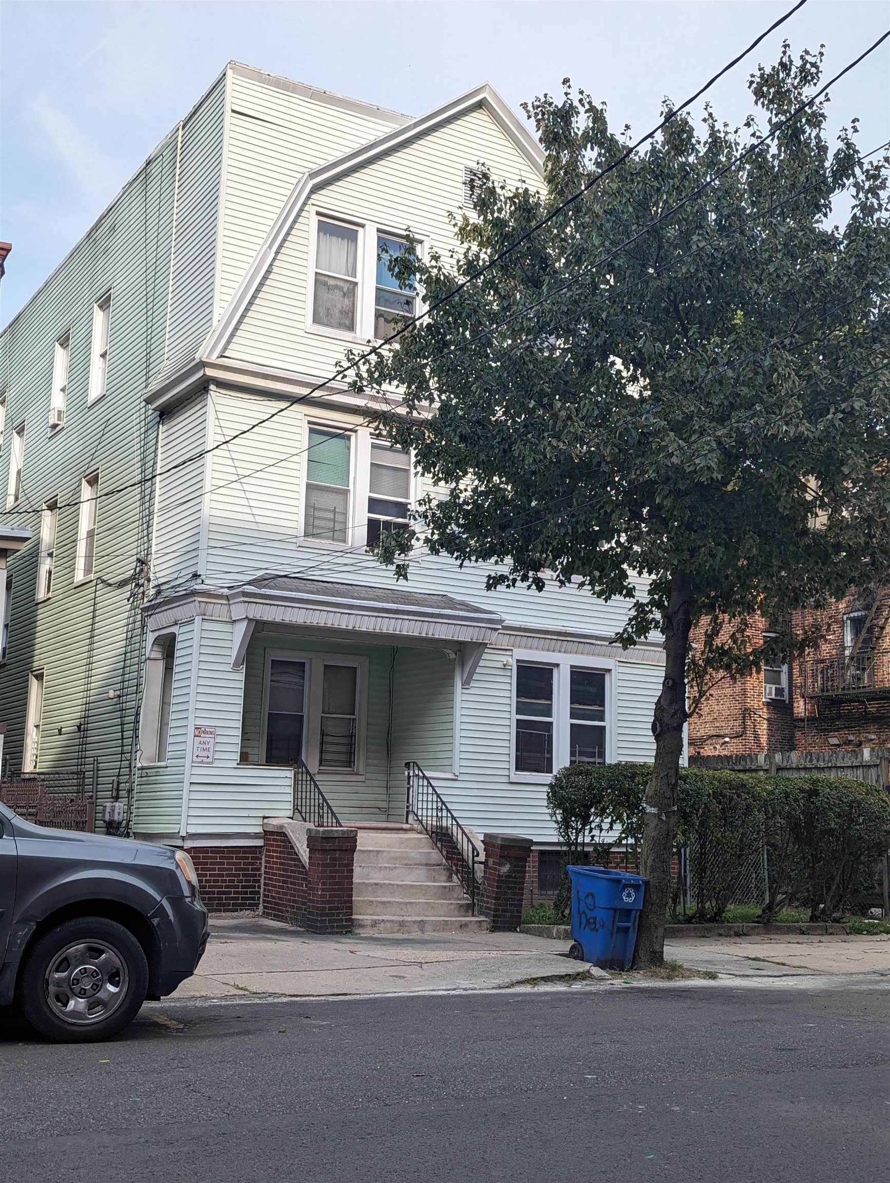 # 240018900 - For Rent in JERSEY CITY - Greenville NJ