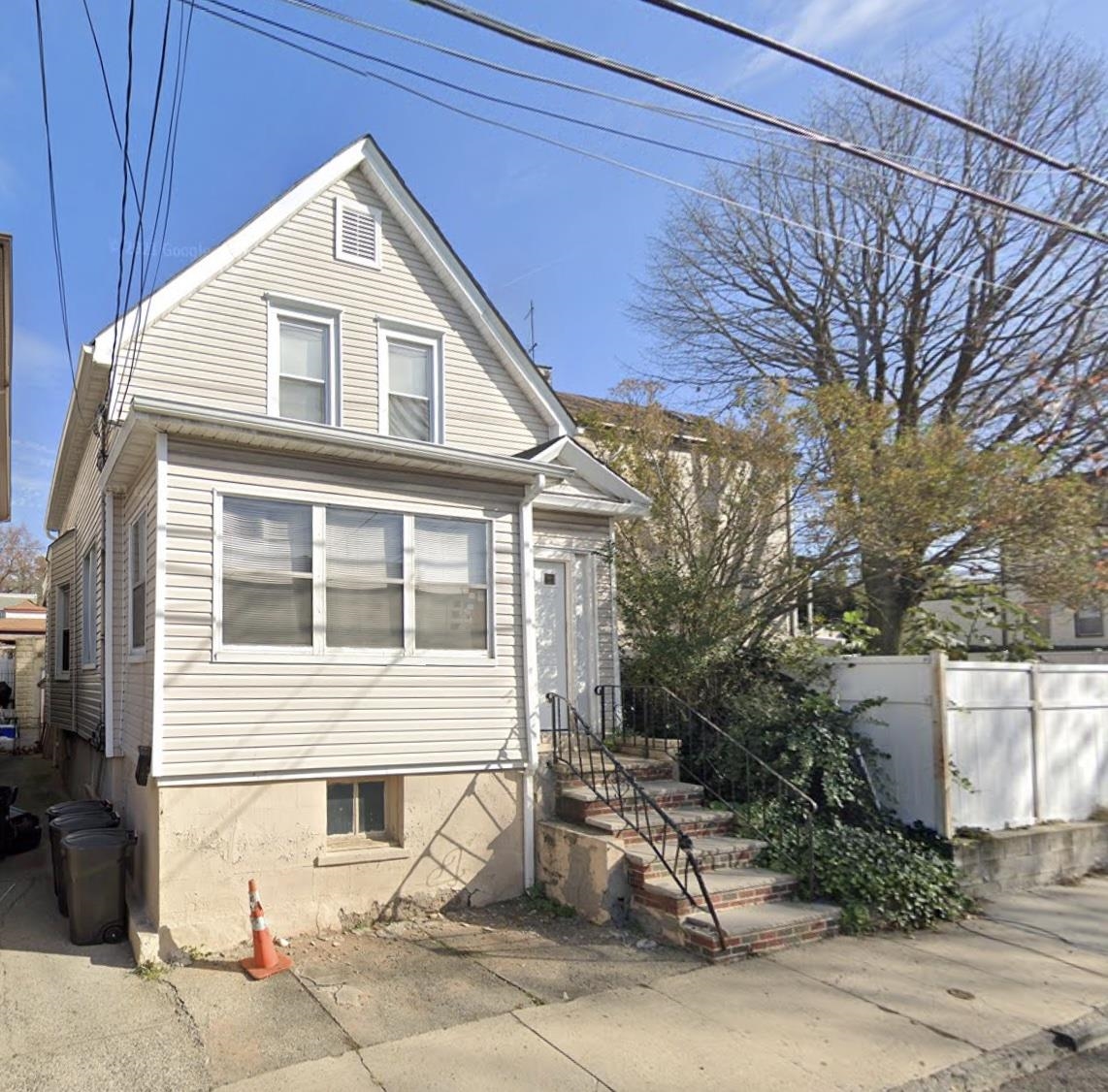 # 240018909 - For Rent in JERSEY CITY - West Bergen NJ