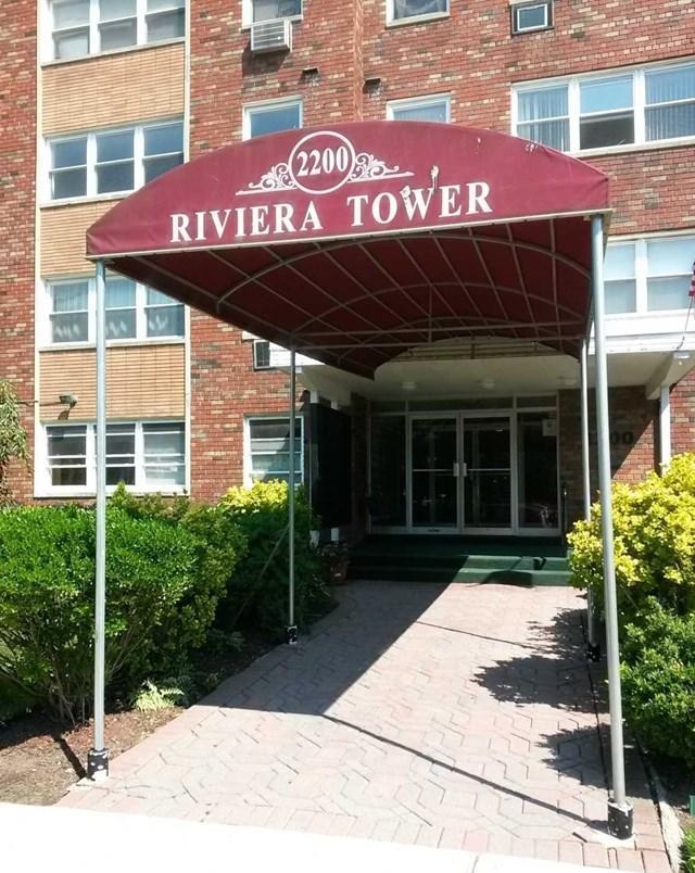 # 240018994 - For Rent in Fort Lee NJ