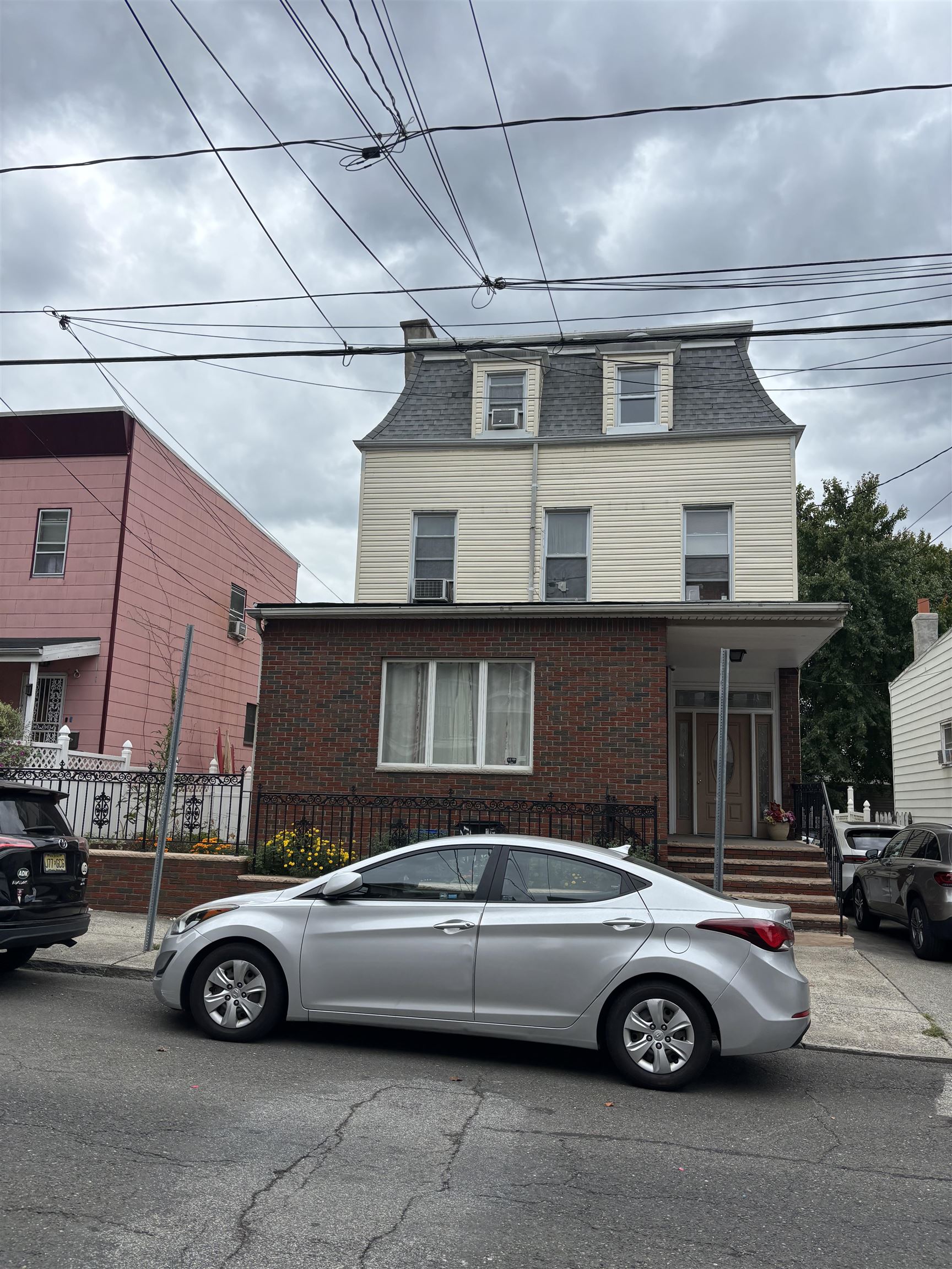 # 240019026 - For Rent in JERSEY CITY - West Bergen NJ