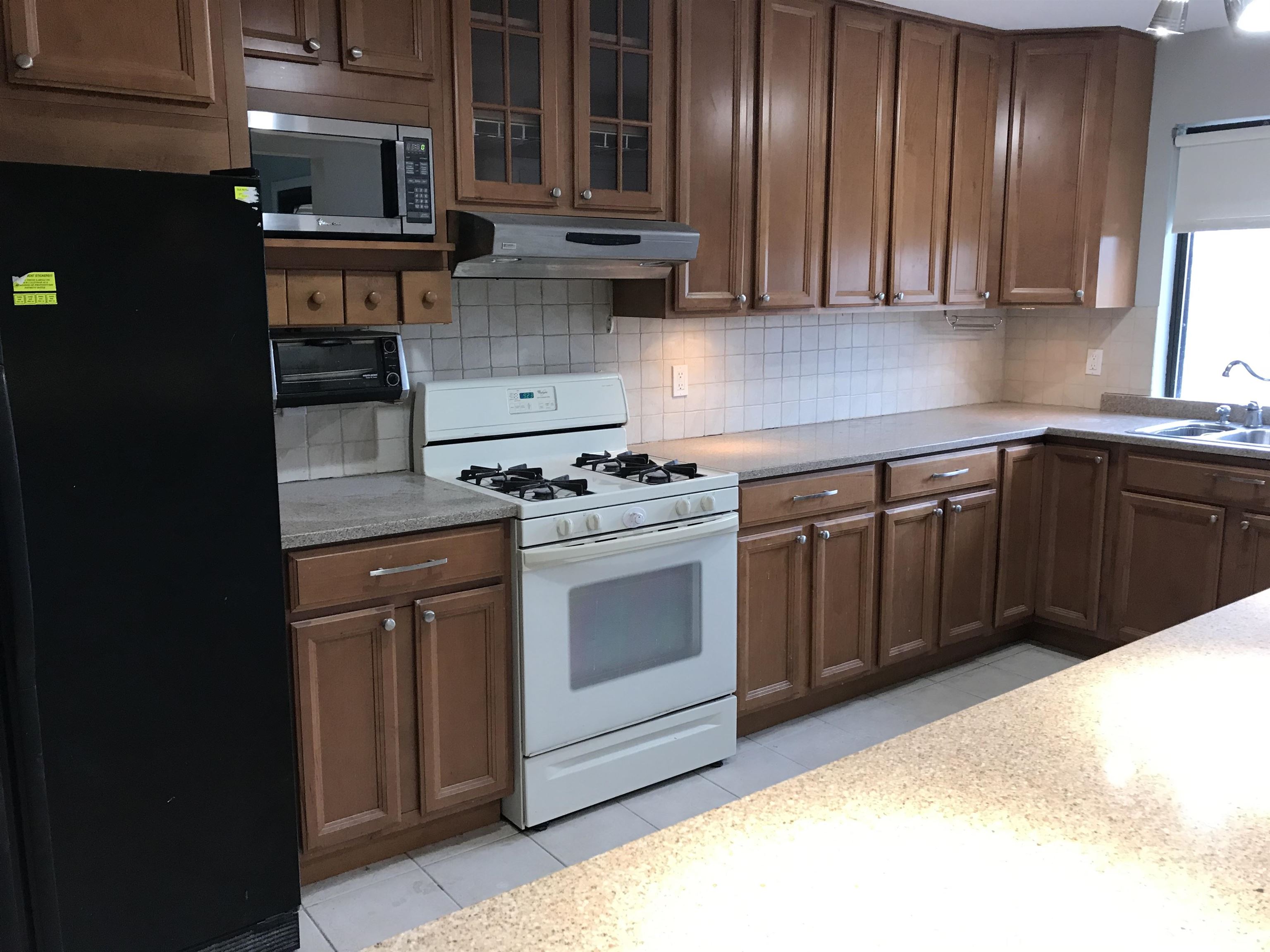 # 240019133 - For Rent in Secaucus NJ