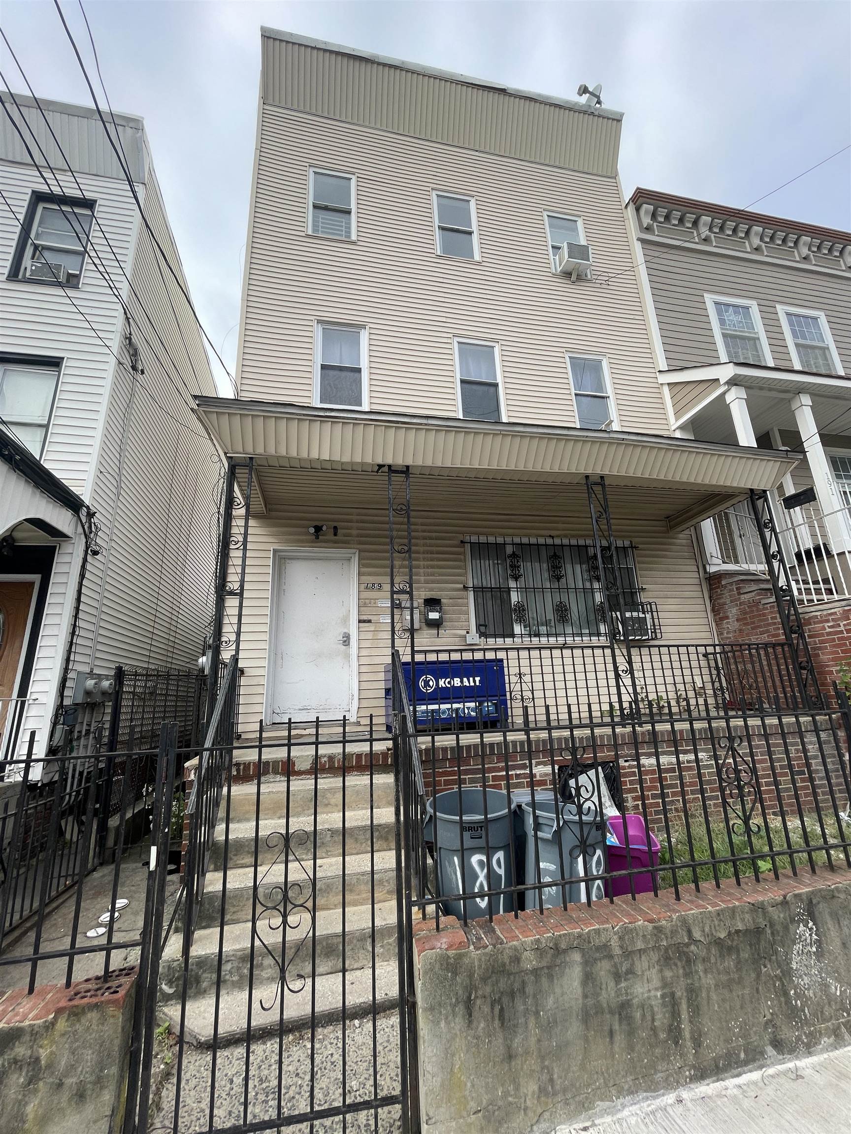 # 240019444 - For Rent in JERSEY CITY - Bergen-Lafayett NJ