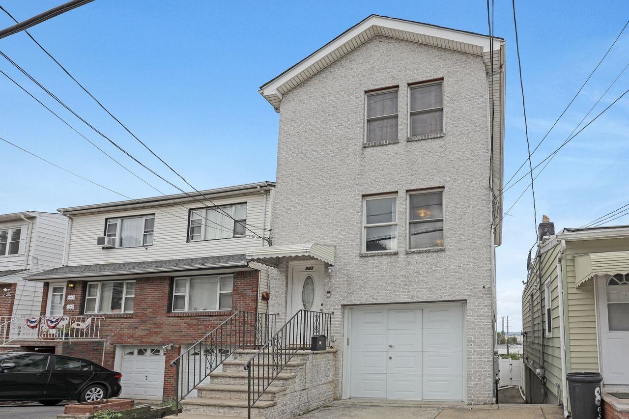 # 240019461 - For Rent in North Bergen NJ