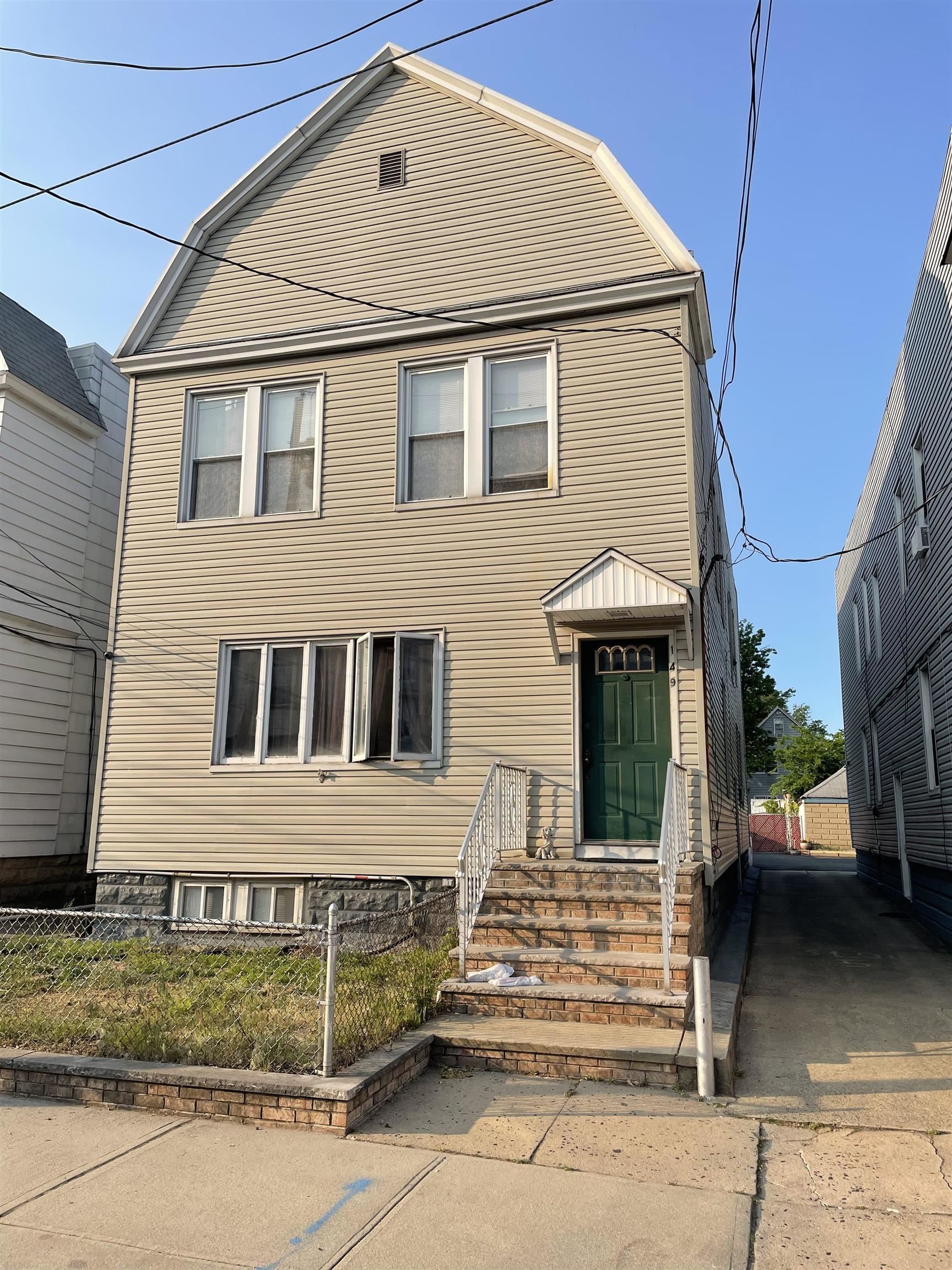 # 240019474 - For Rent in Bayonne NJ