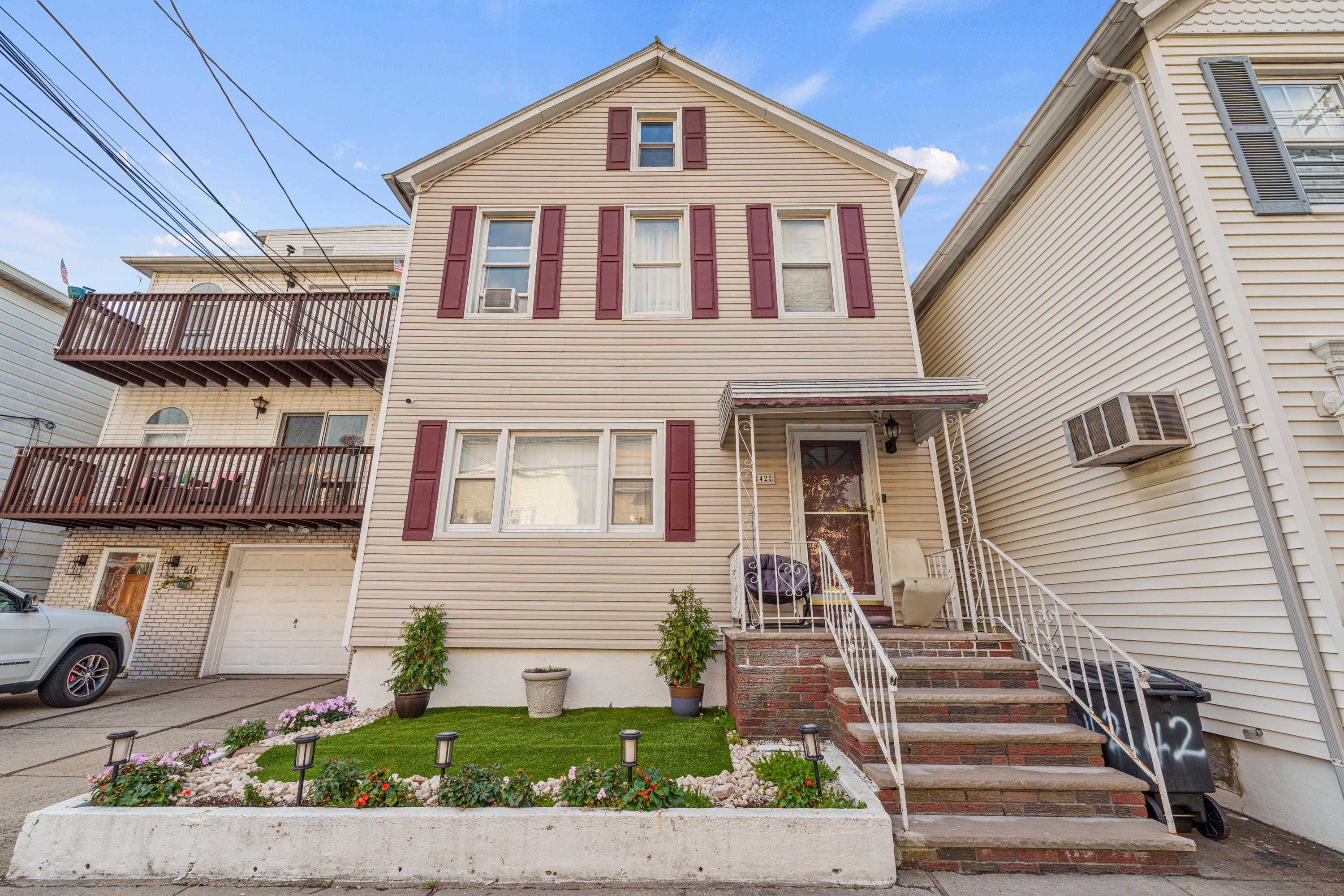 # 240019503 - For Rent in Bayonne NJ