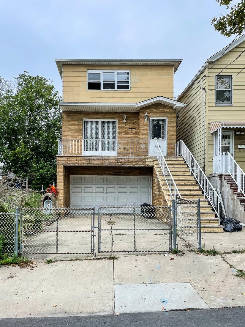 # 240019517 - For Rent in JERSEY CITY - Greenville NJ