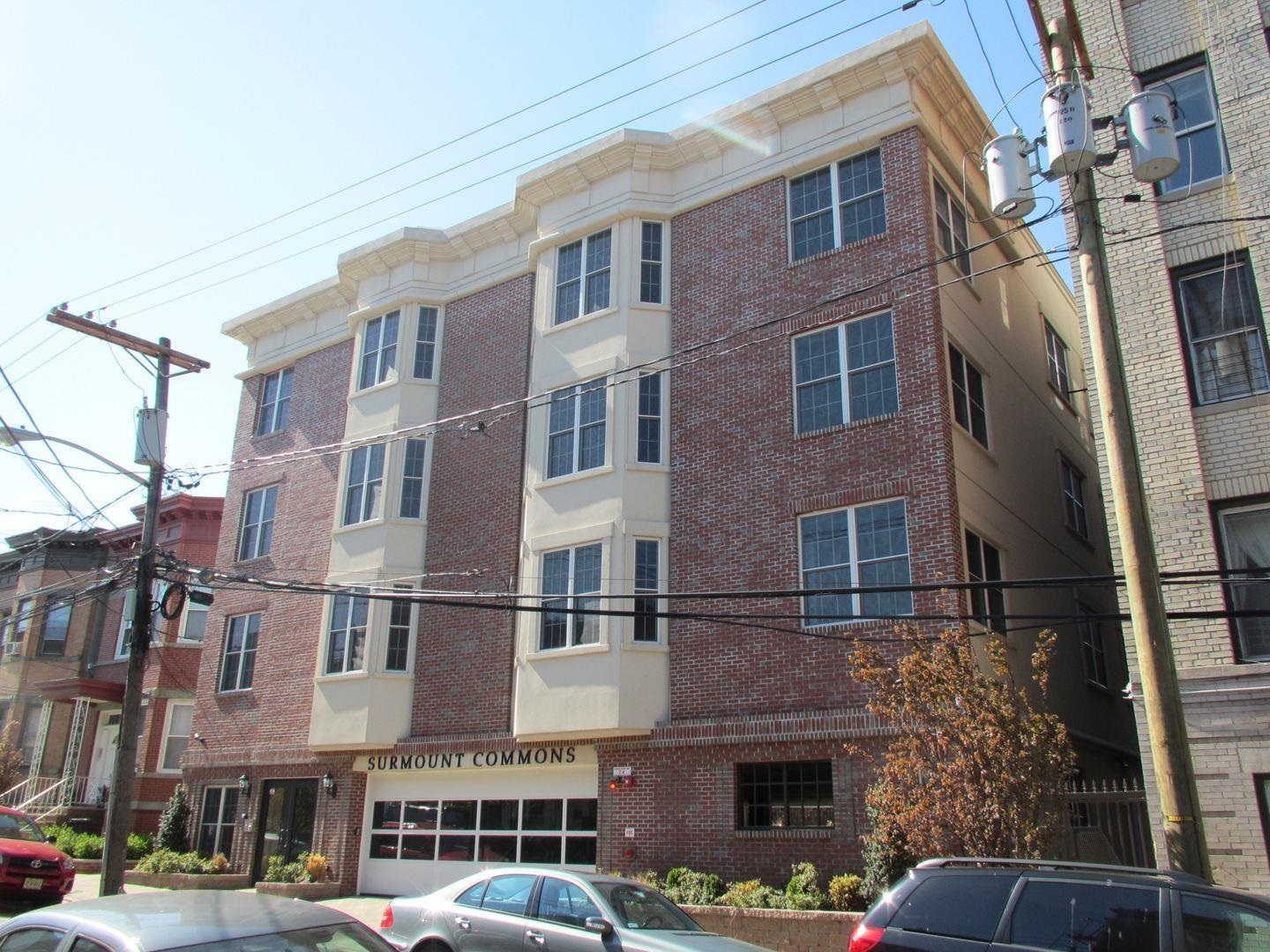 # 240019609 - For Rent in Weehawken NJ