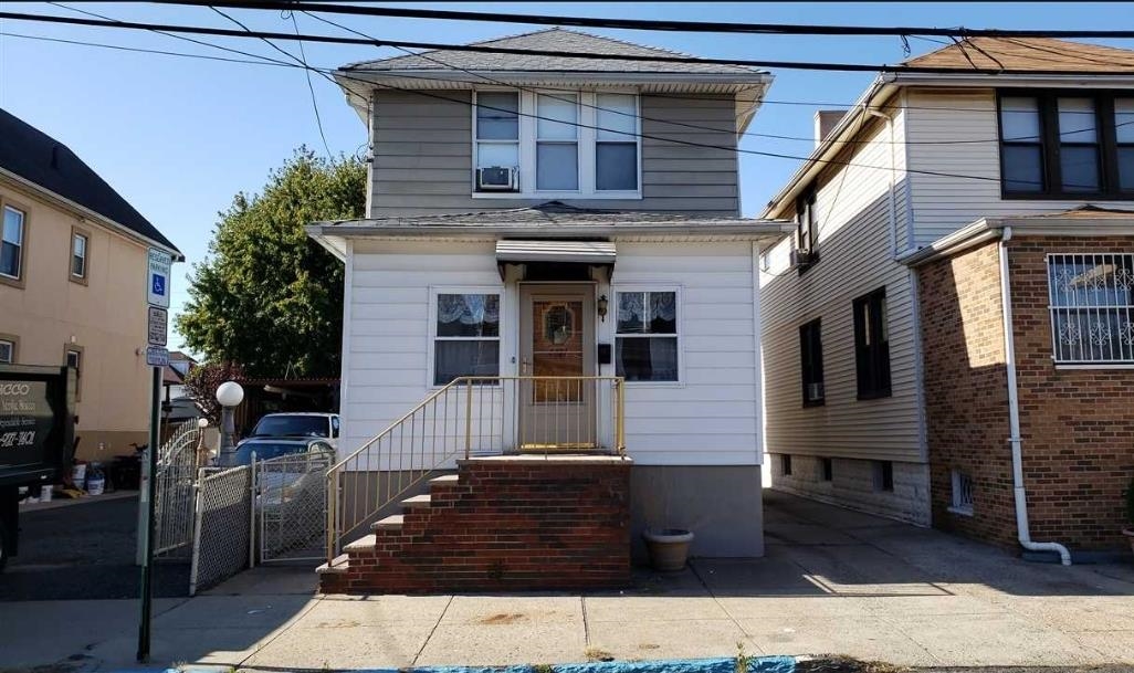 # 240019717 - For Rent in North Bergen NJ