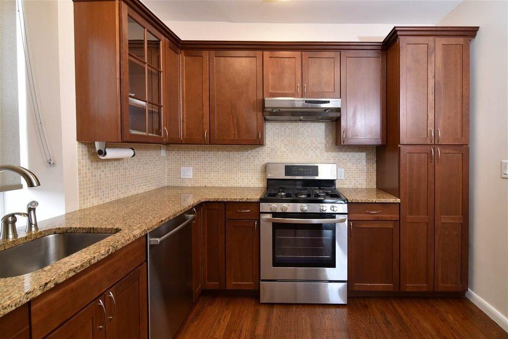 # 240019763 - For Rent in JERSEY CITY - Journal Square NJ