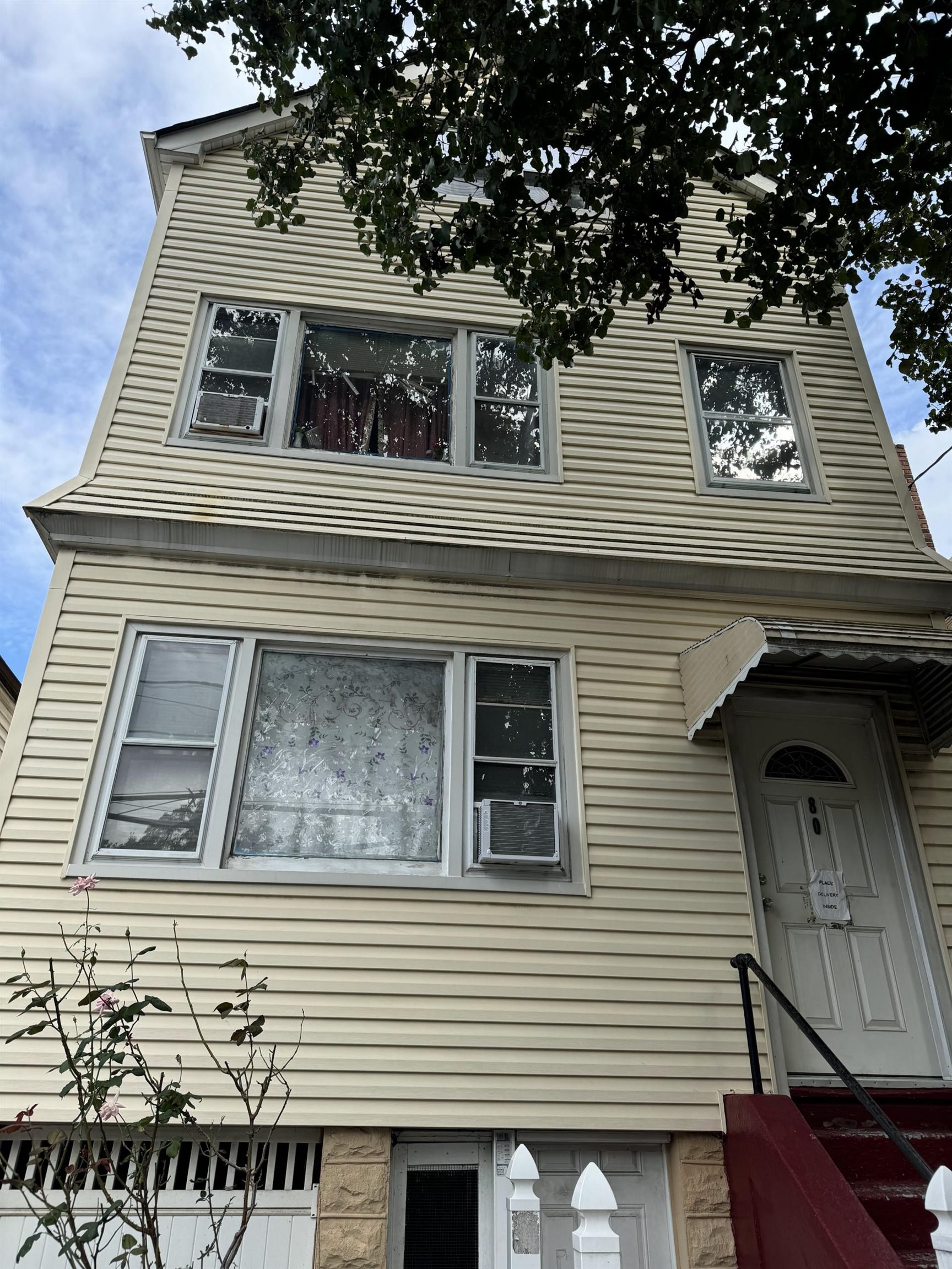 # 240019811 - For Rent in JERSEY CITY - Greenville NJ