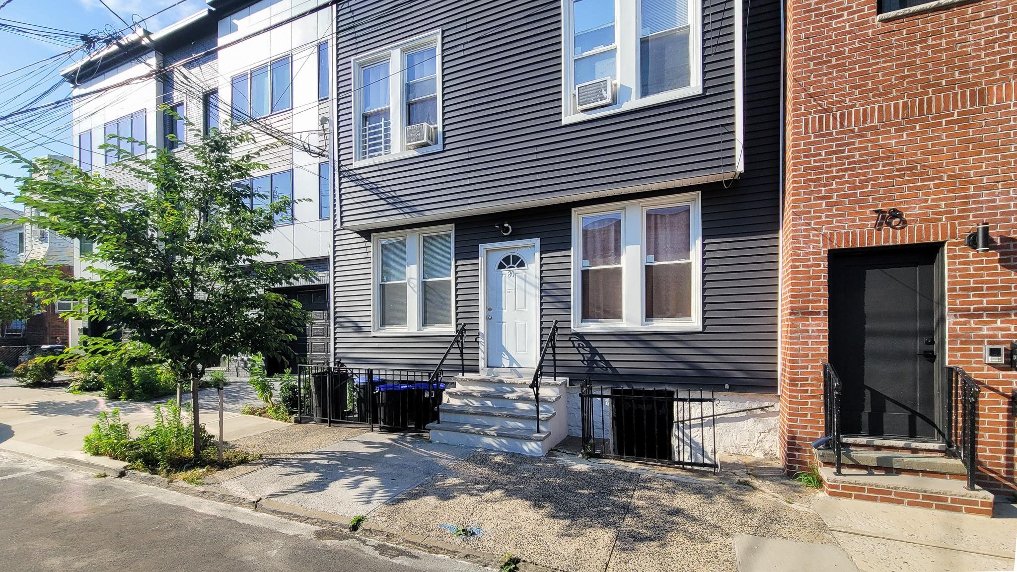 # 240020003 - For Rent in JERSEY CITY - Heights NJ