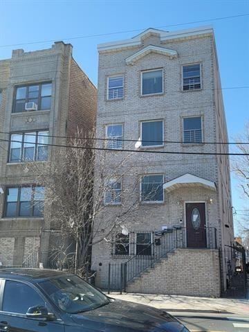 # 240020033 - For Rent in JERSEY CITY - Greenville NJ