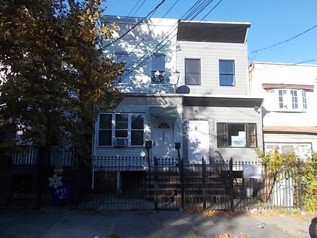 # 240020123 - For Rent in JERSEY CITY - Bergen-Lafayett NJ