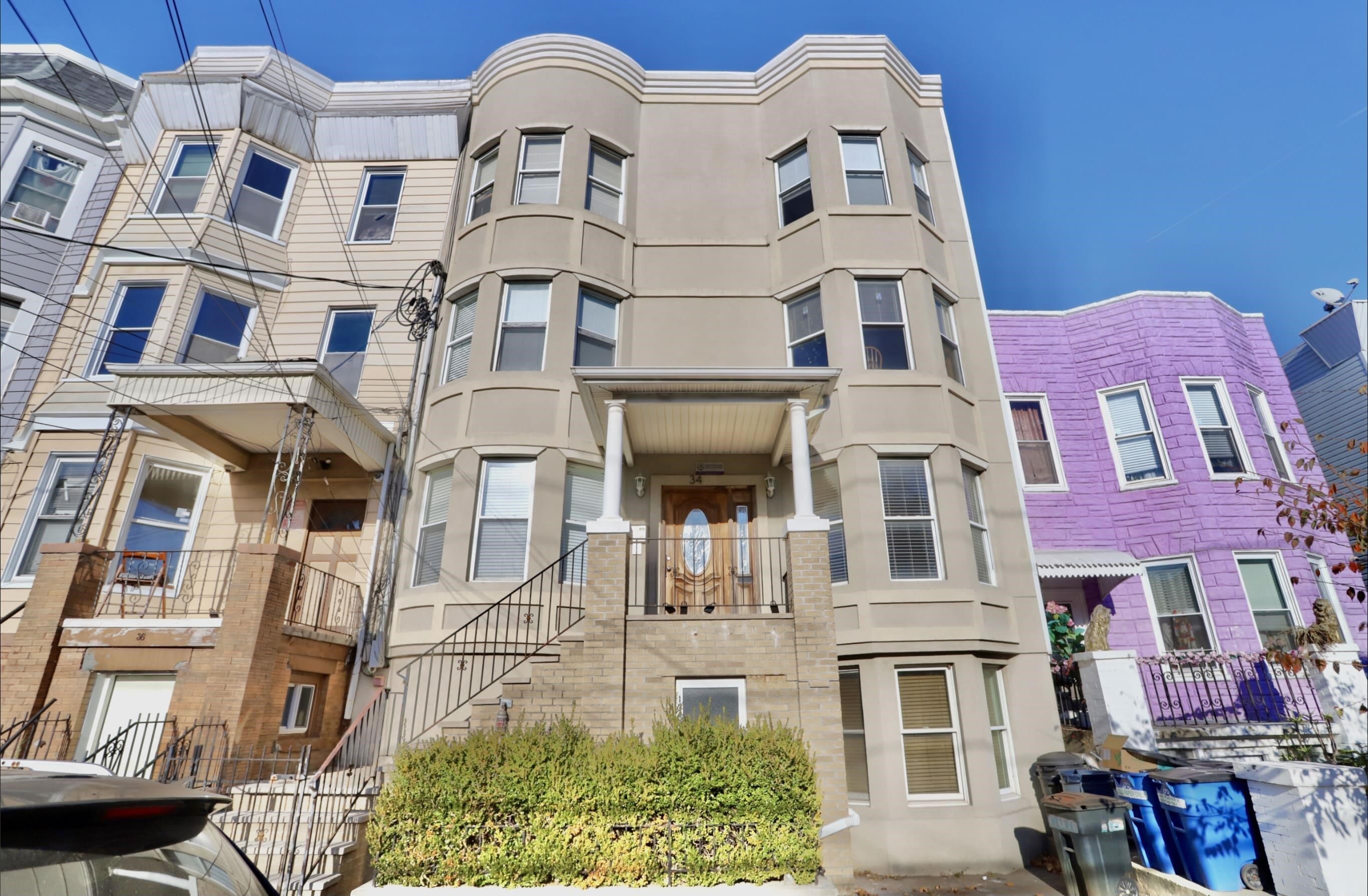 # 240020132 - For Rent in JERSEY CITY - Heights NJ