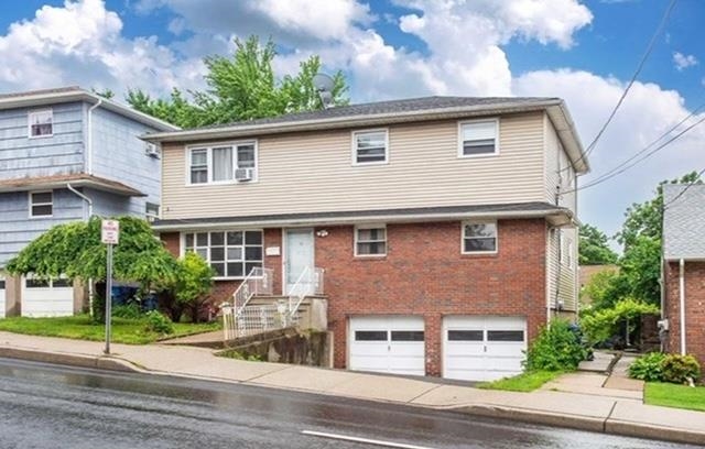 # 240020162 - For Rent in Hackensack NJ