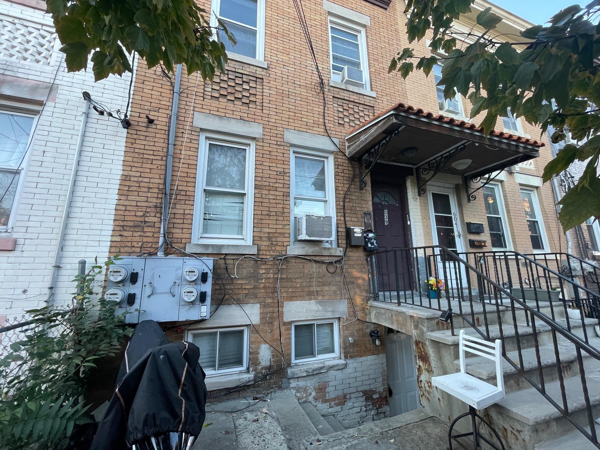 # 240020210 - For Rent in West New York NJ