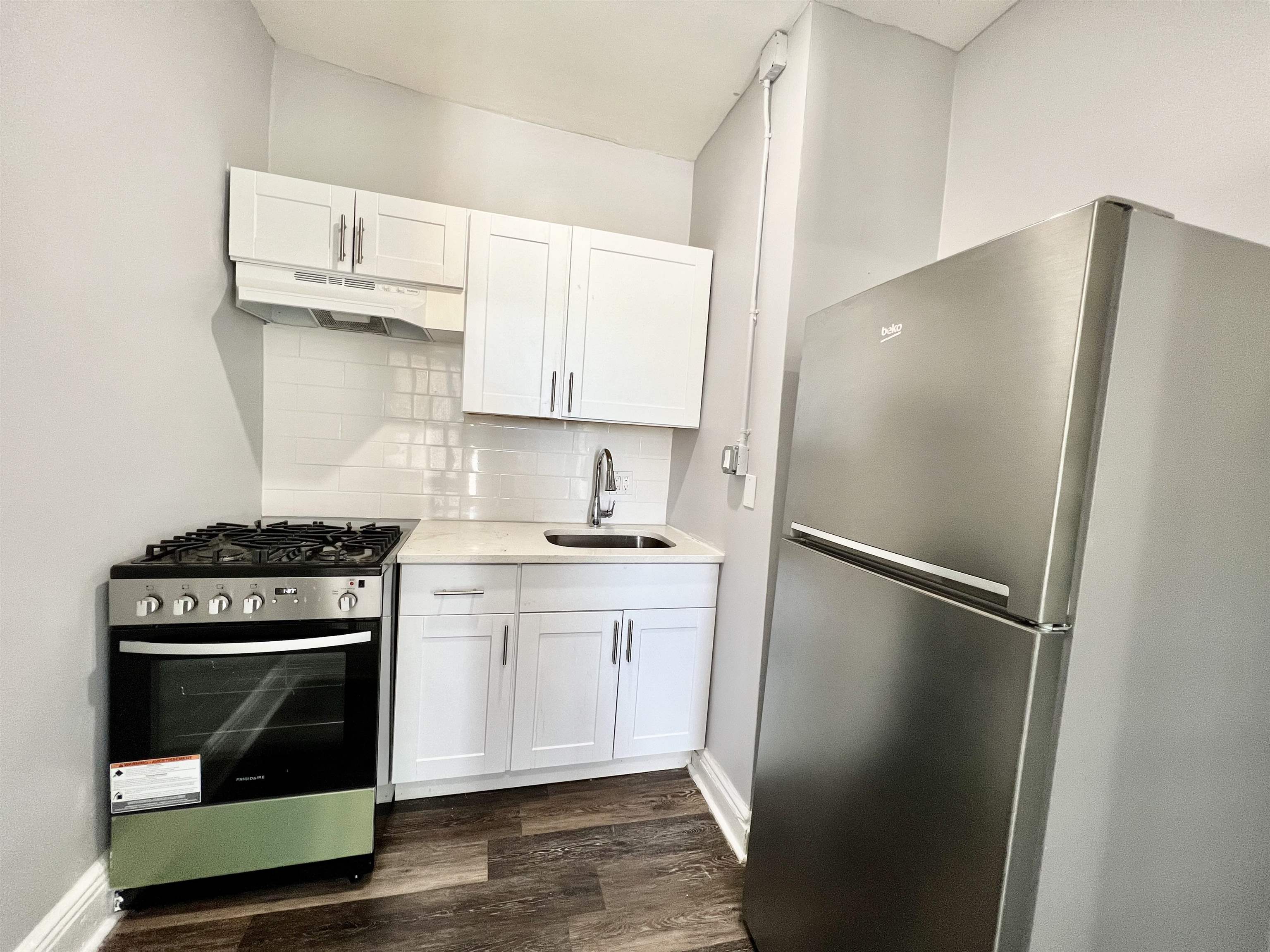 # 240020277 - For Rent in JERSEY CITY - Heights NJ