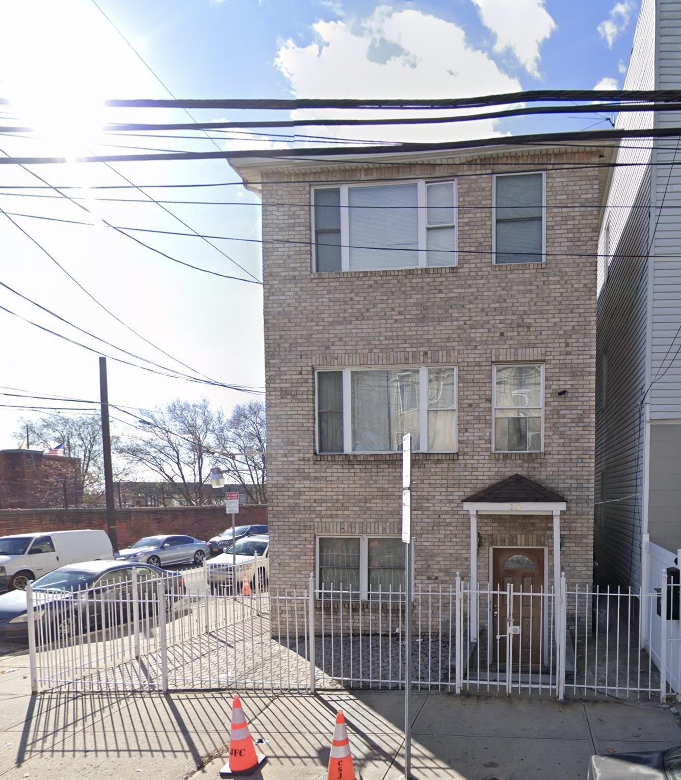 # 240020302 - For Rent in JERSEY CITY - Bergen-Lafayett NJ