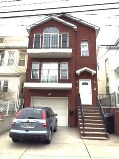 # 240020475 - For Rent in JERSEY CITY - Greenville NJ