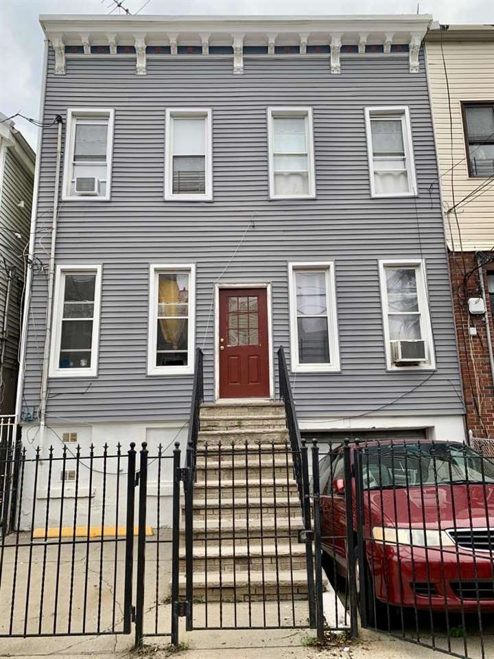 # 240020605 - For Rent in JERSEY CITY - Heights NJ