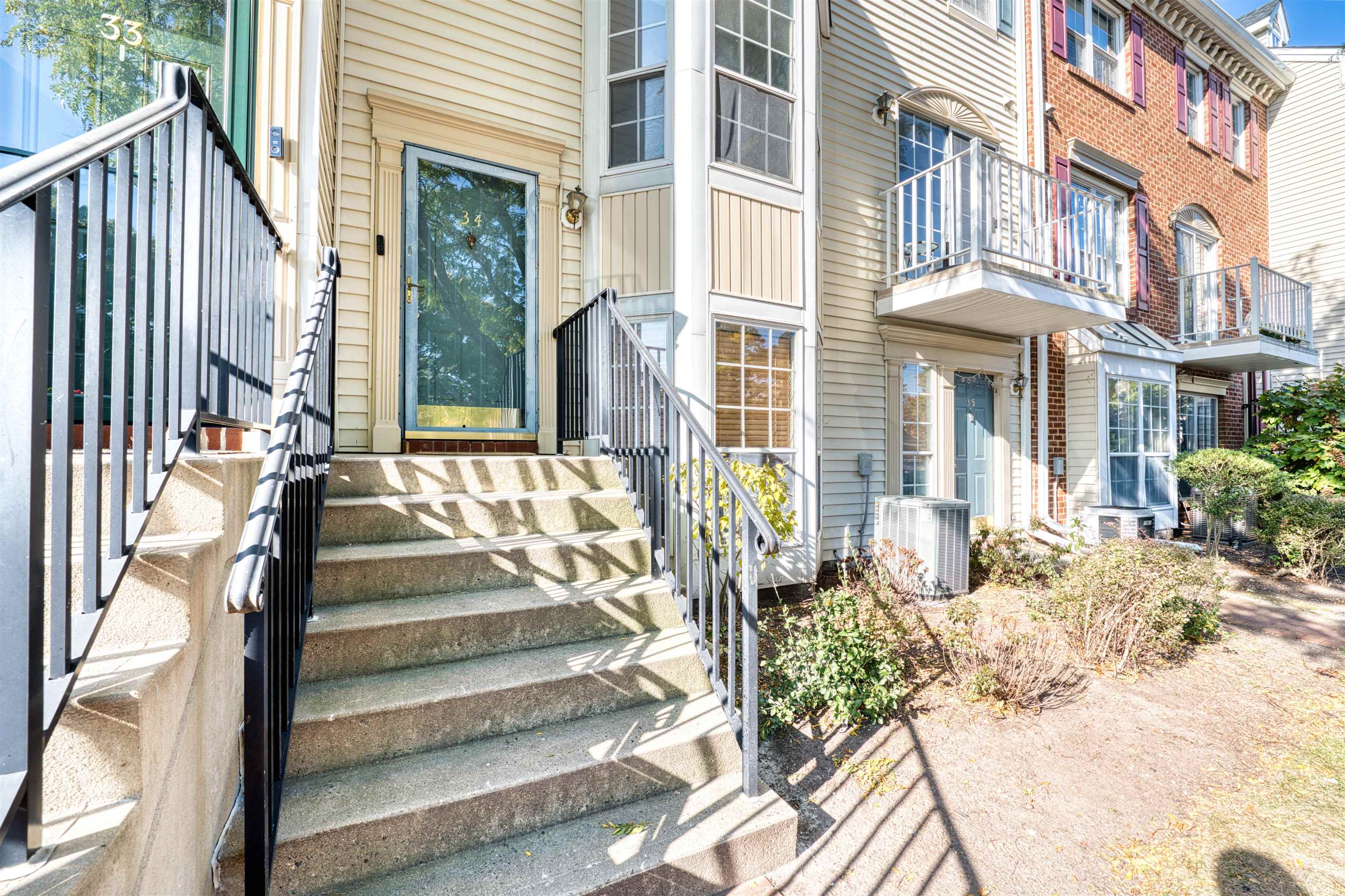 # 240020636 - For Rent in JERSEY CITY - West Bergen NJ