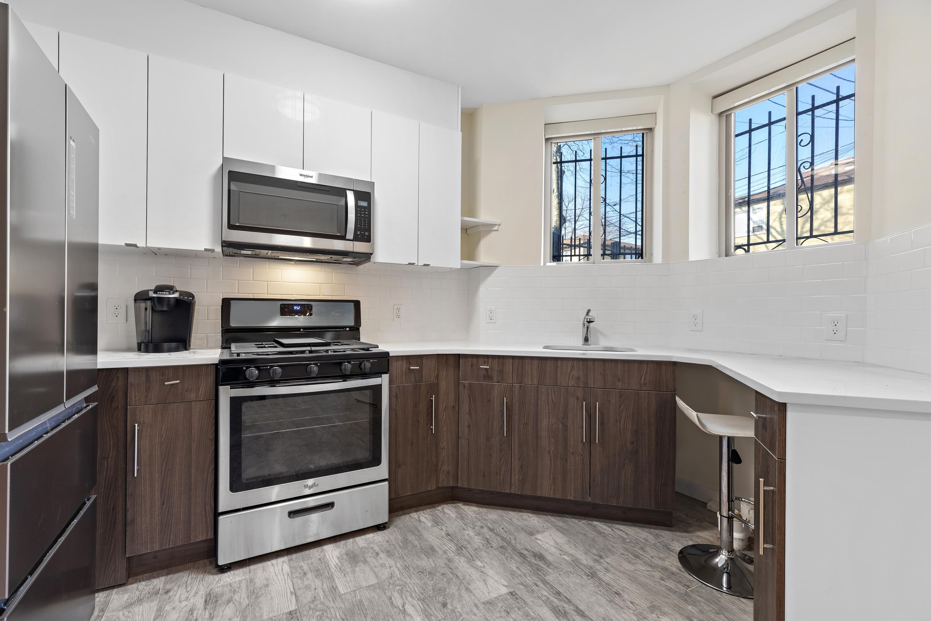 # 240020707 - For Rent in JERSEY CITY - Bergen-Lafayett NJ