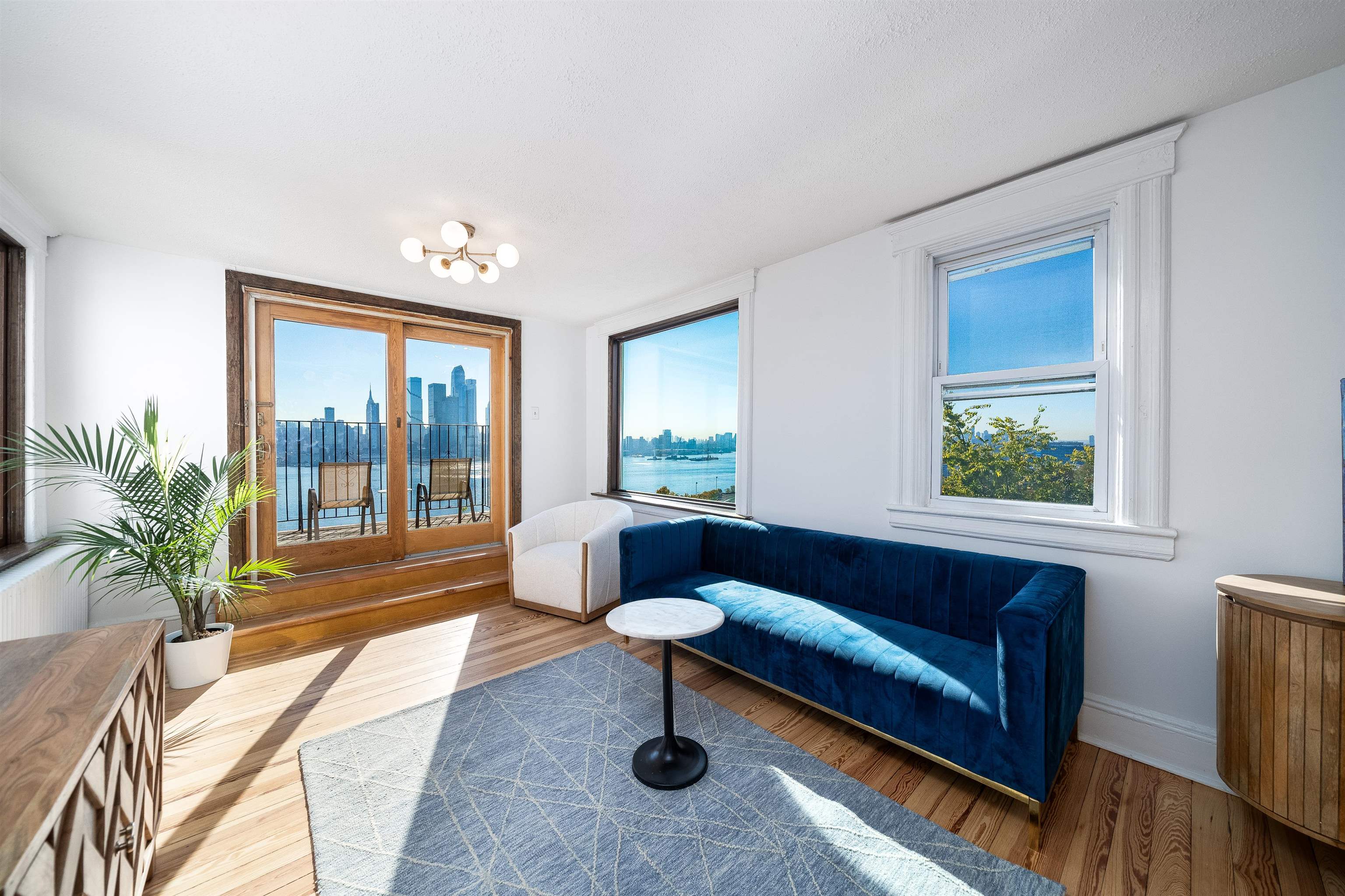 # 240020747 - For Rent in Weehawken NJ