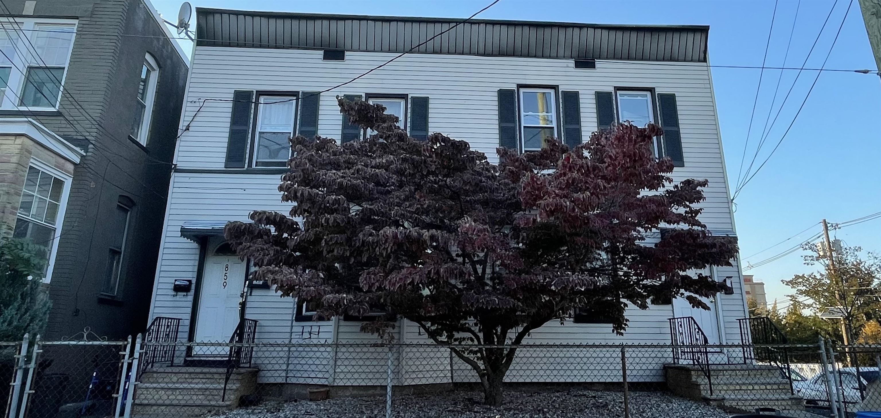 # 240020788 - For Rent in Secaucus NJ