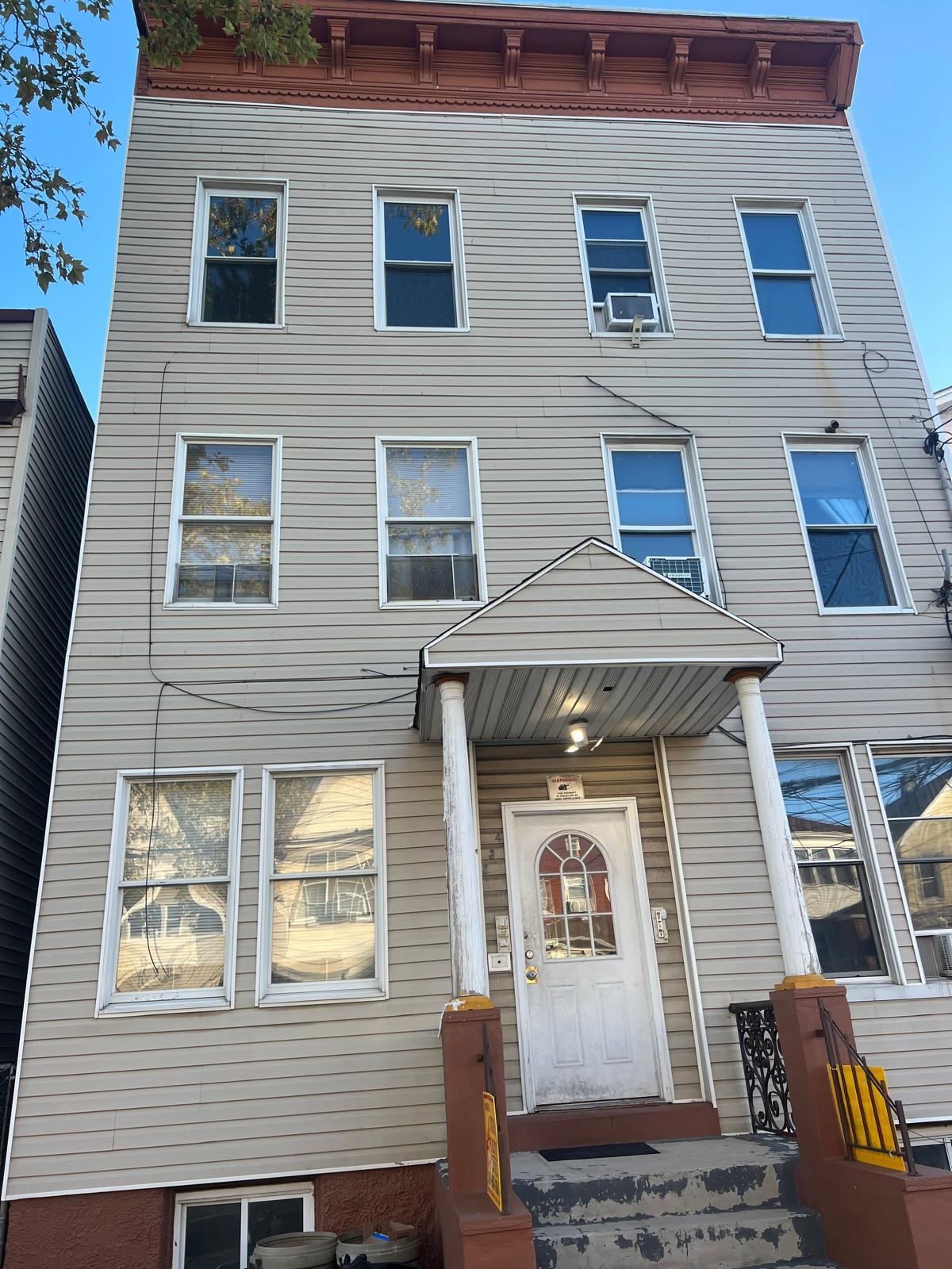 # 240020866 - For Rent in JERSEY CITY - Greenville NJ