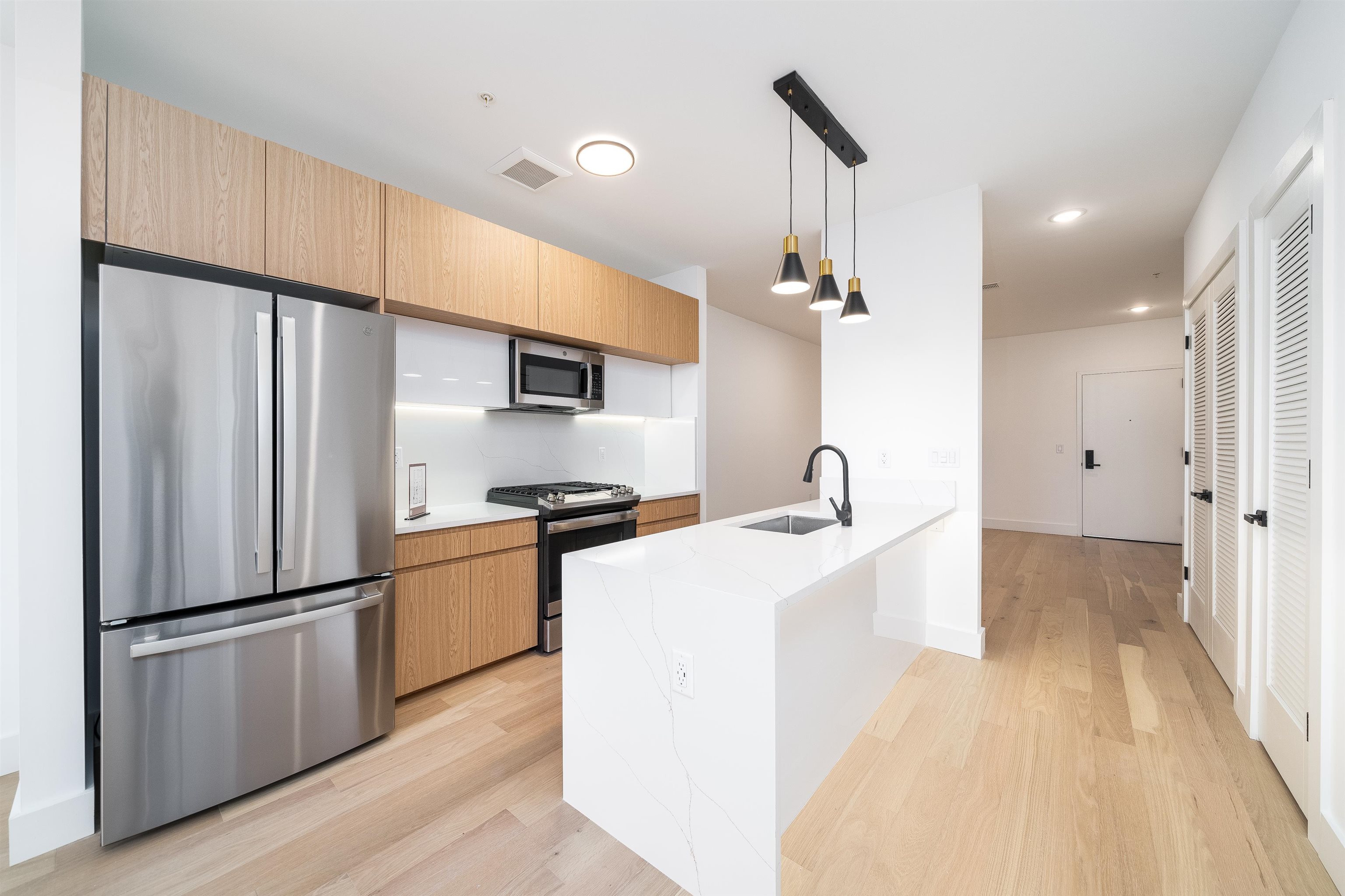 # 250000590 - For Rent in Union City NJ