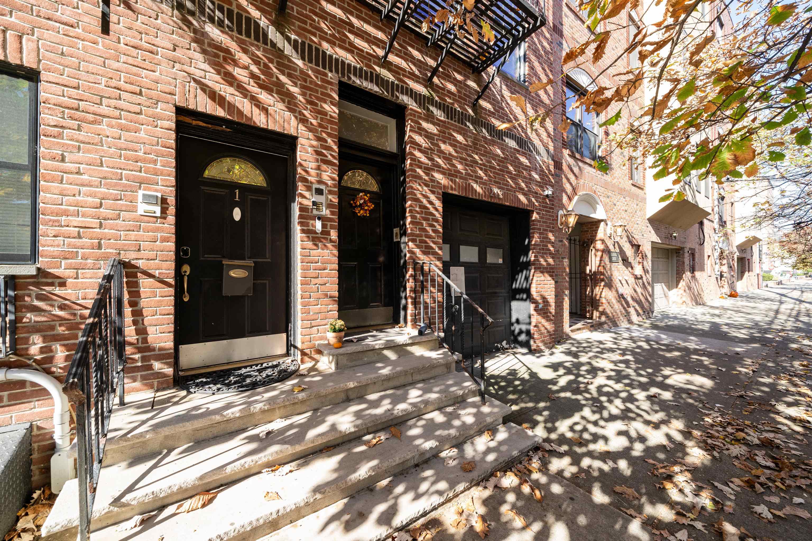 # 250001065 - For Rent in Hoboken NJ
