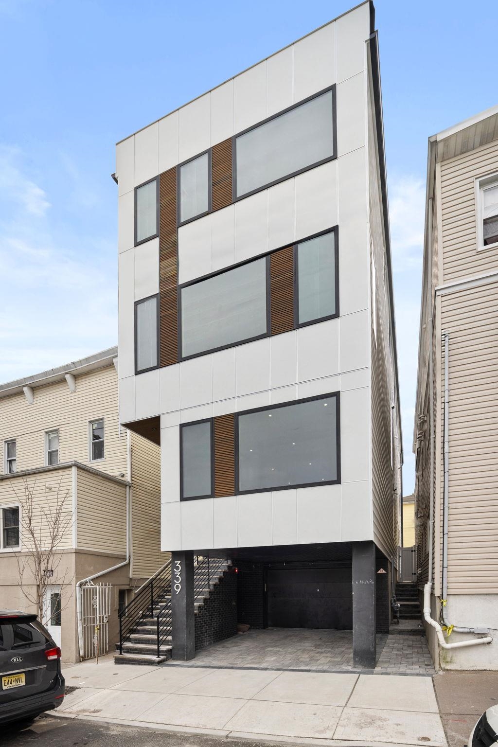 # 250002867 - For Rent in Guttenberg NJ