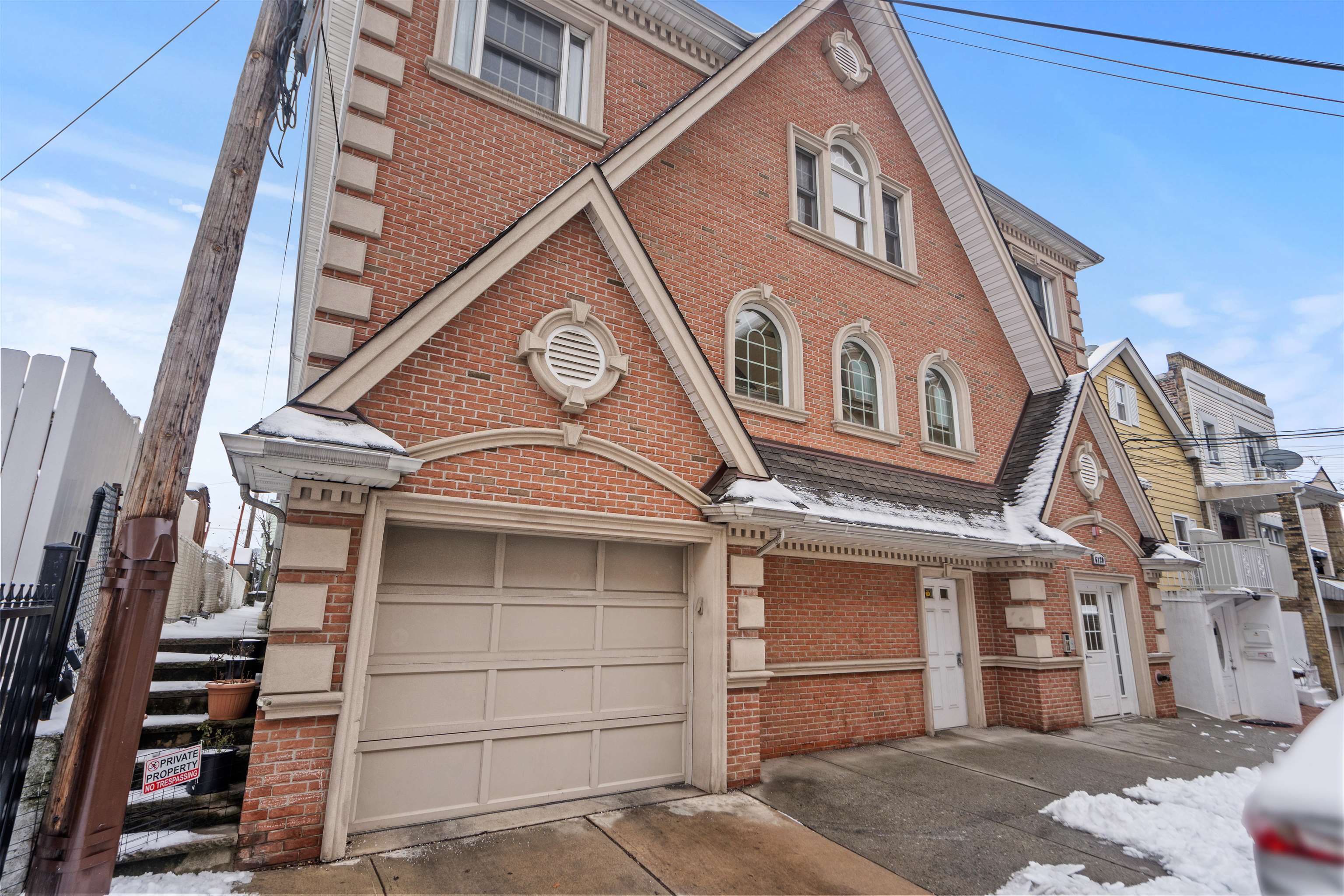 # 250003596 - For Rent in West New York NJ