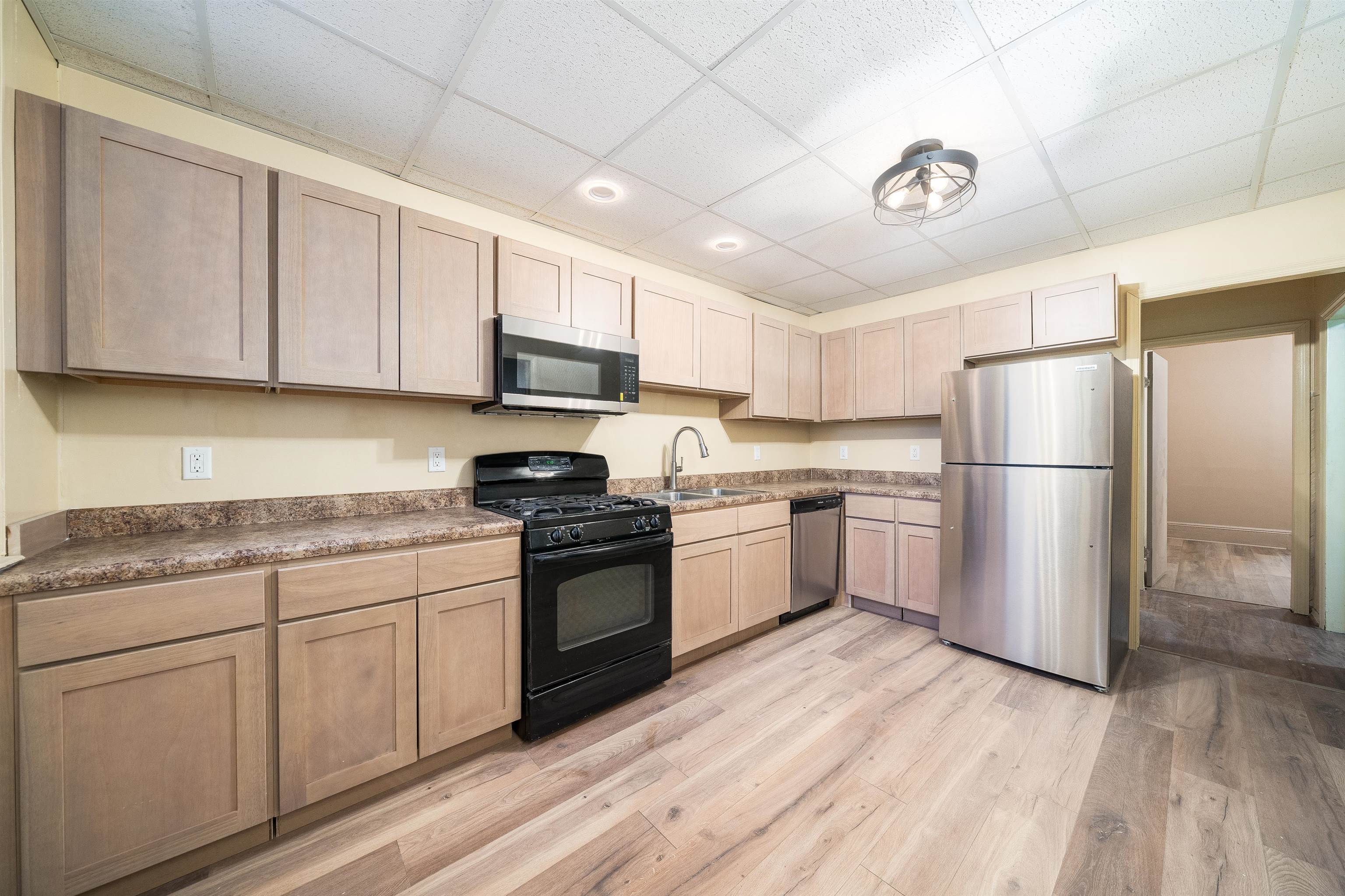 # 250003815 - For Rent in JERSEY CITY - West Bergen NJ