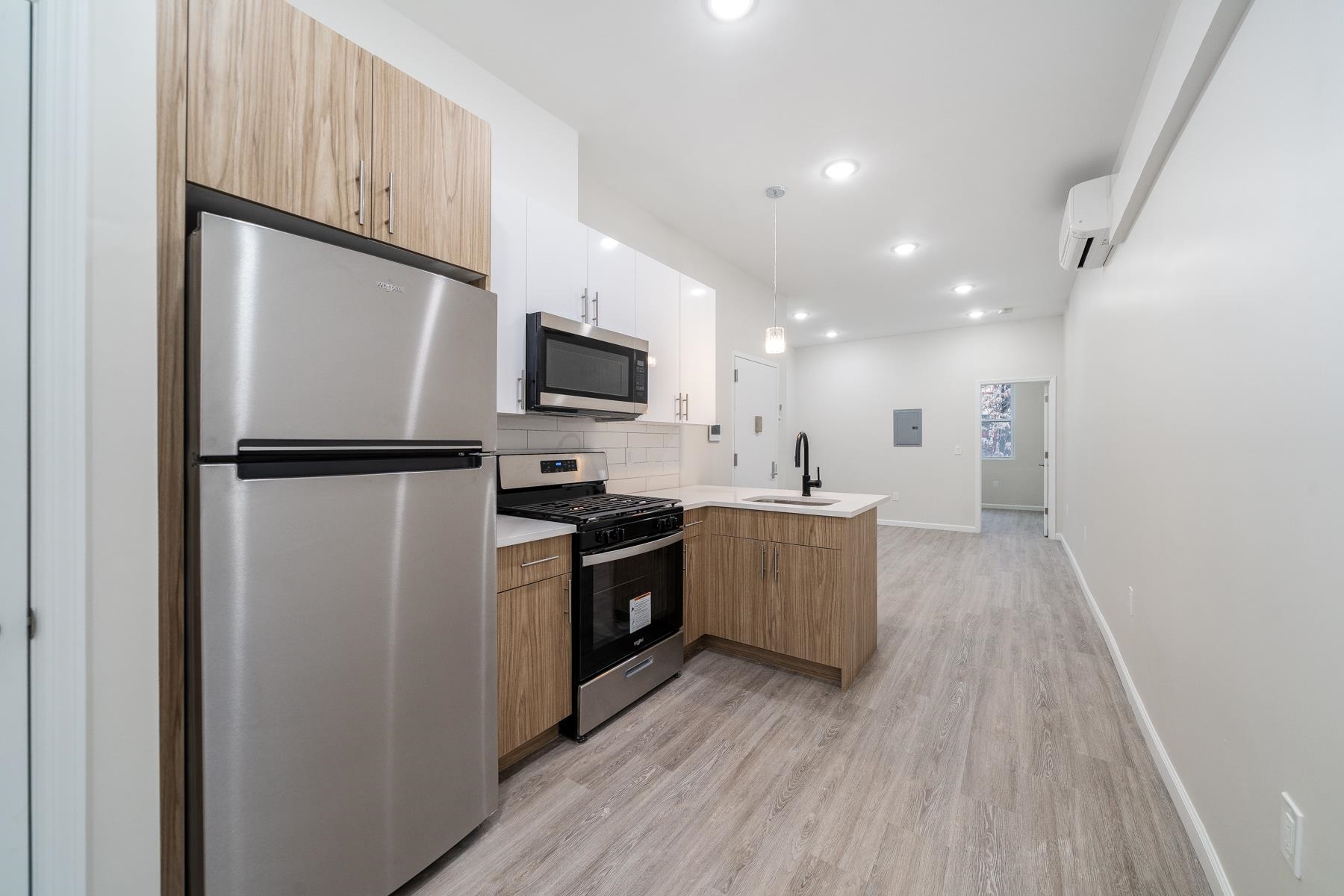 # 250004004 - For Rent in JERSEY CITY - Heights NJ