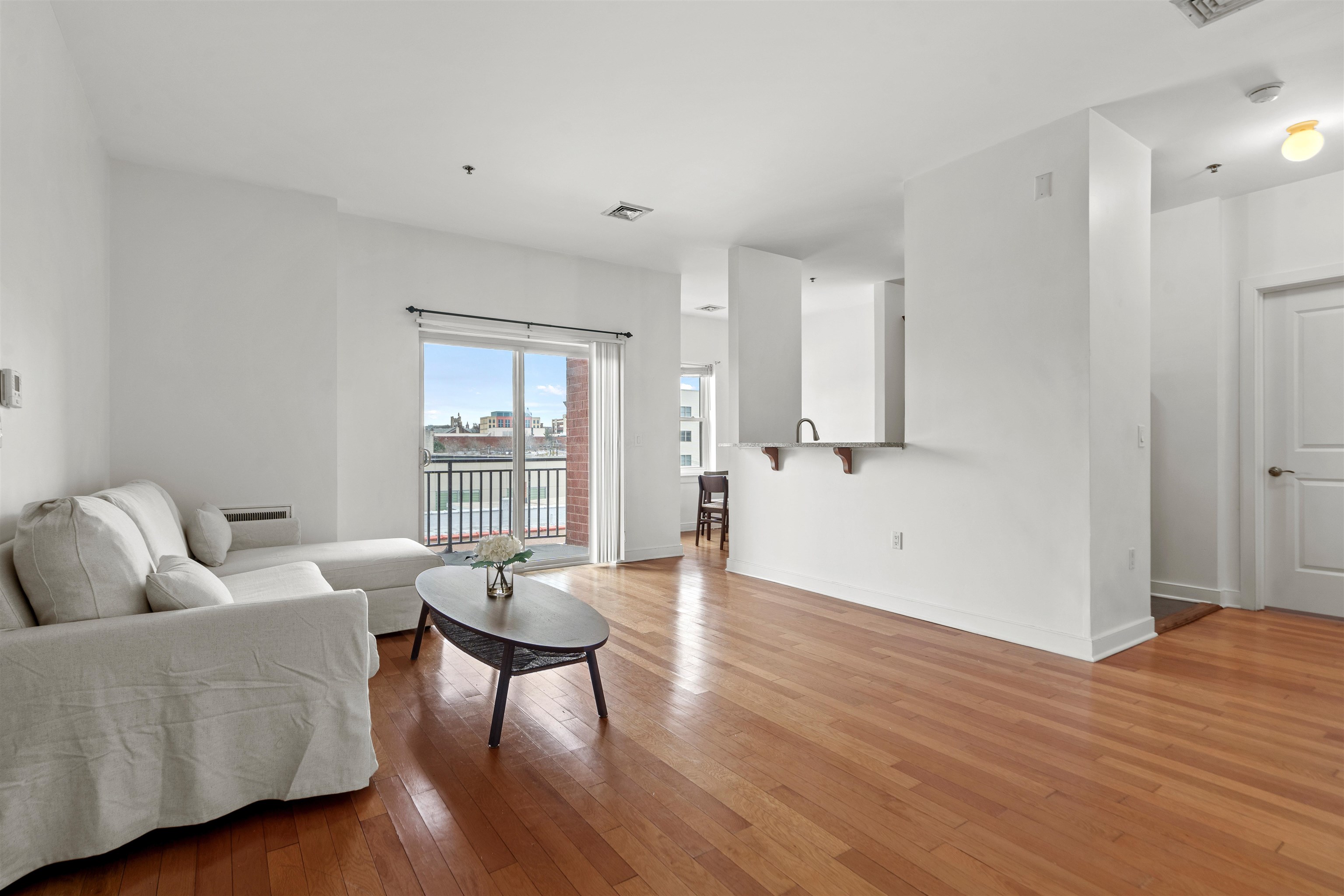 # 250004013 - For Rent in JERSEY CITY - West Bergen NJ