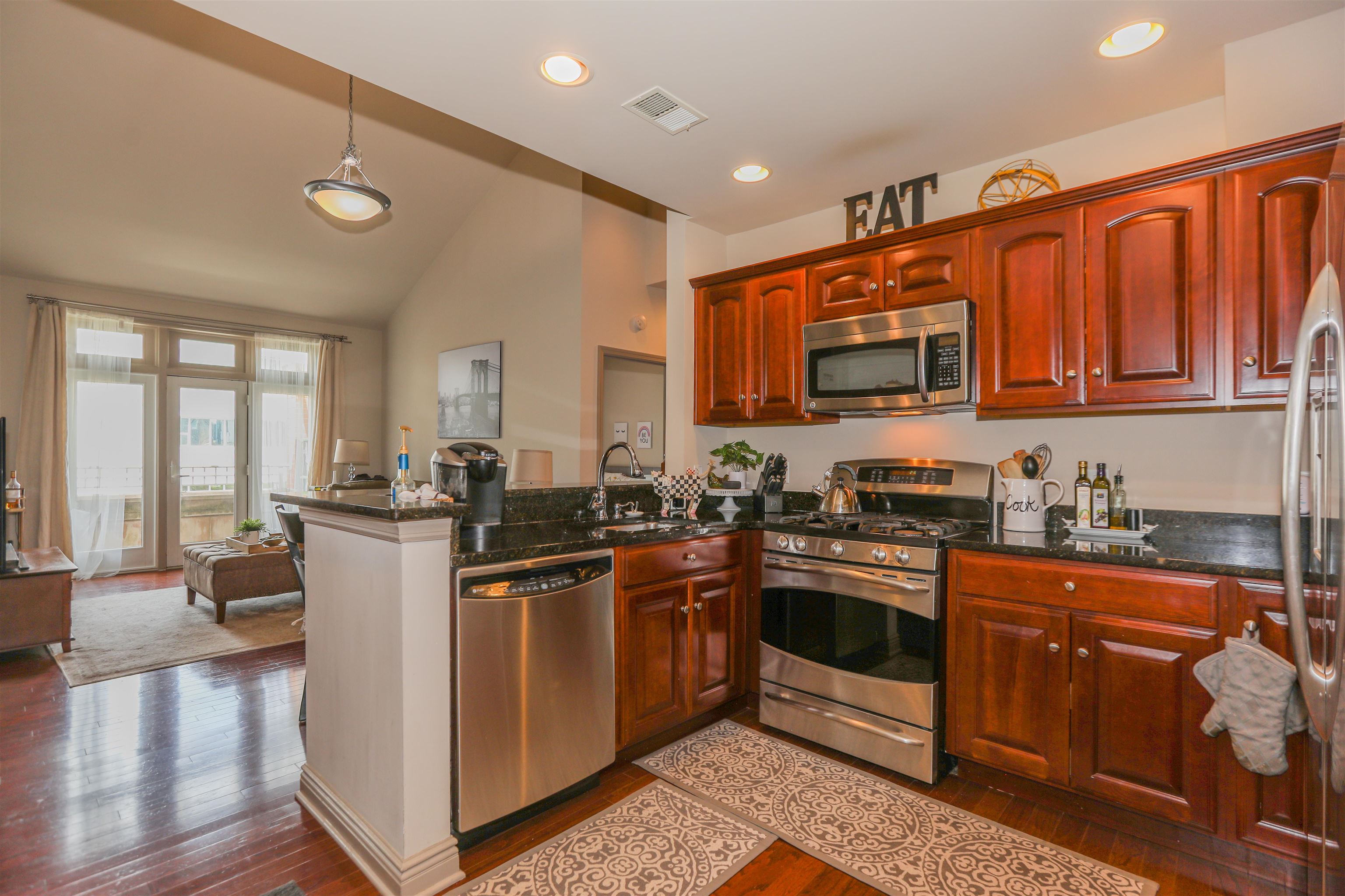 # 250004366 - For Rent in North Bergen NJ