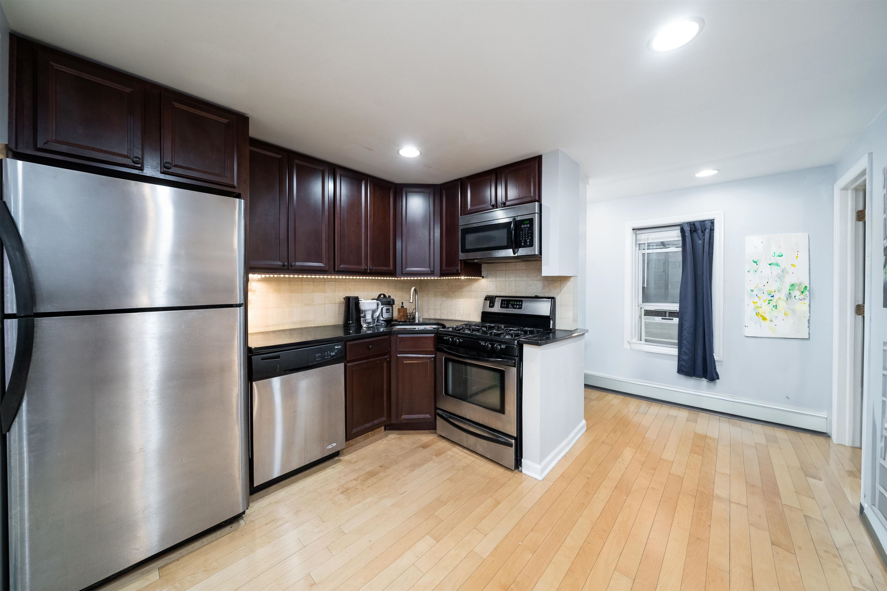 # 250004435 - For Rent in JERSEY CITY - Downtown NJ
