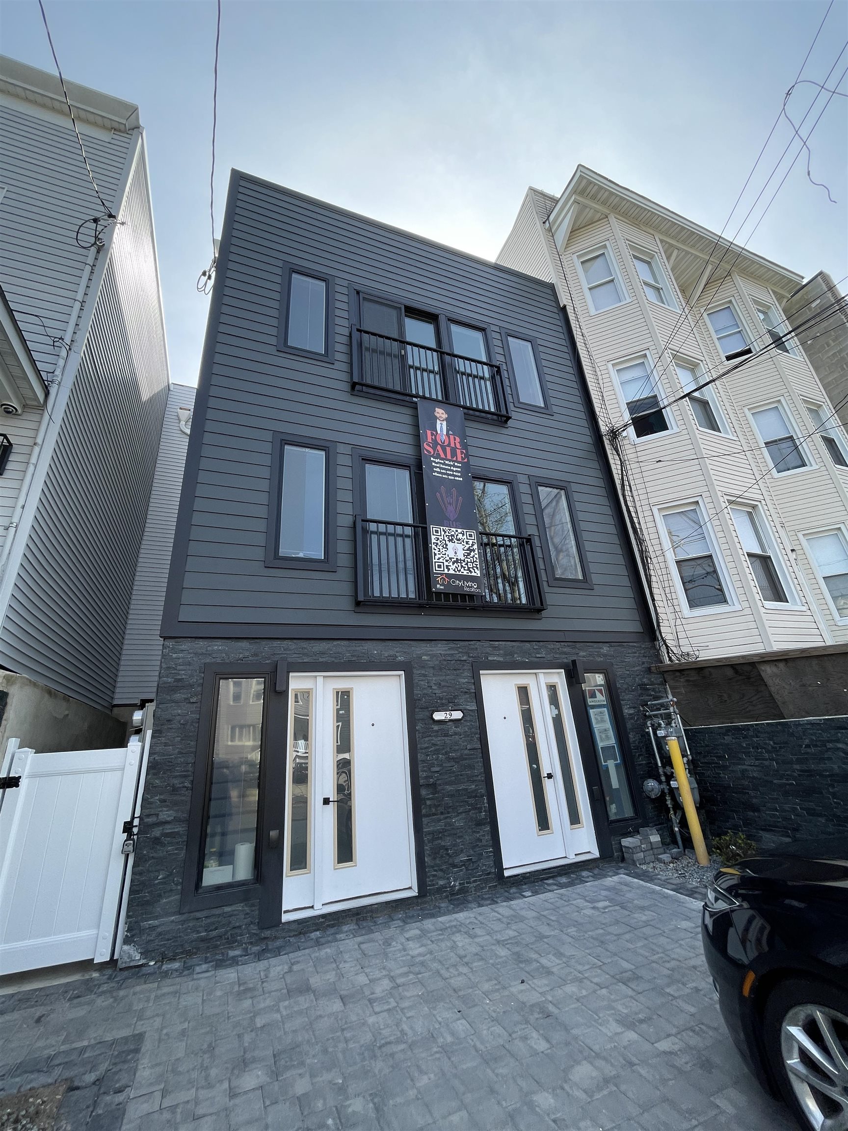 # 250004624 - For Rent in JERSEY CITY - Heights NJ