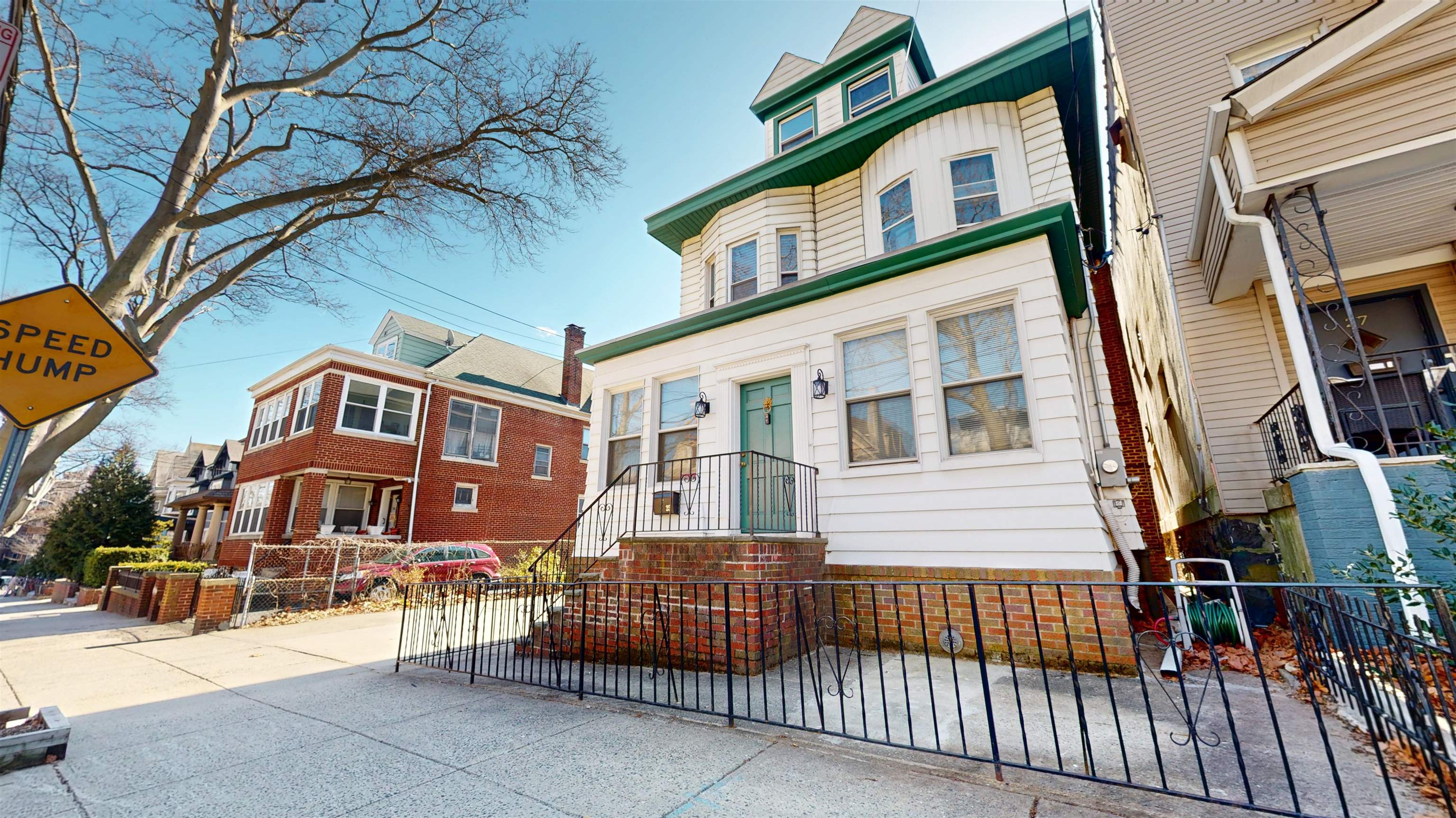 # 250004721 - For Rent in JERSEY CITY - Heights NJ