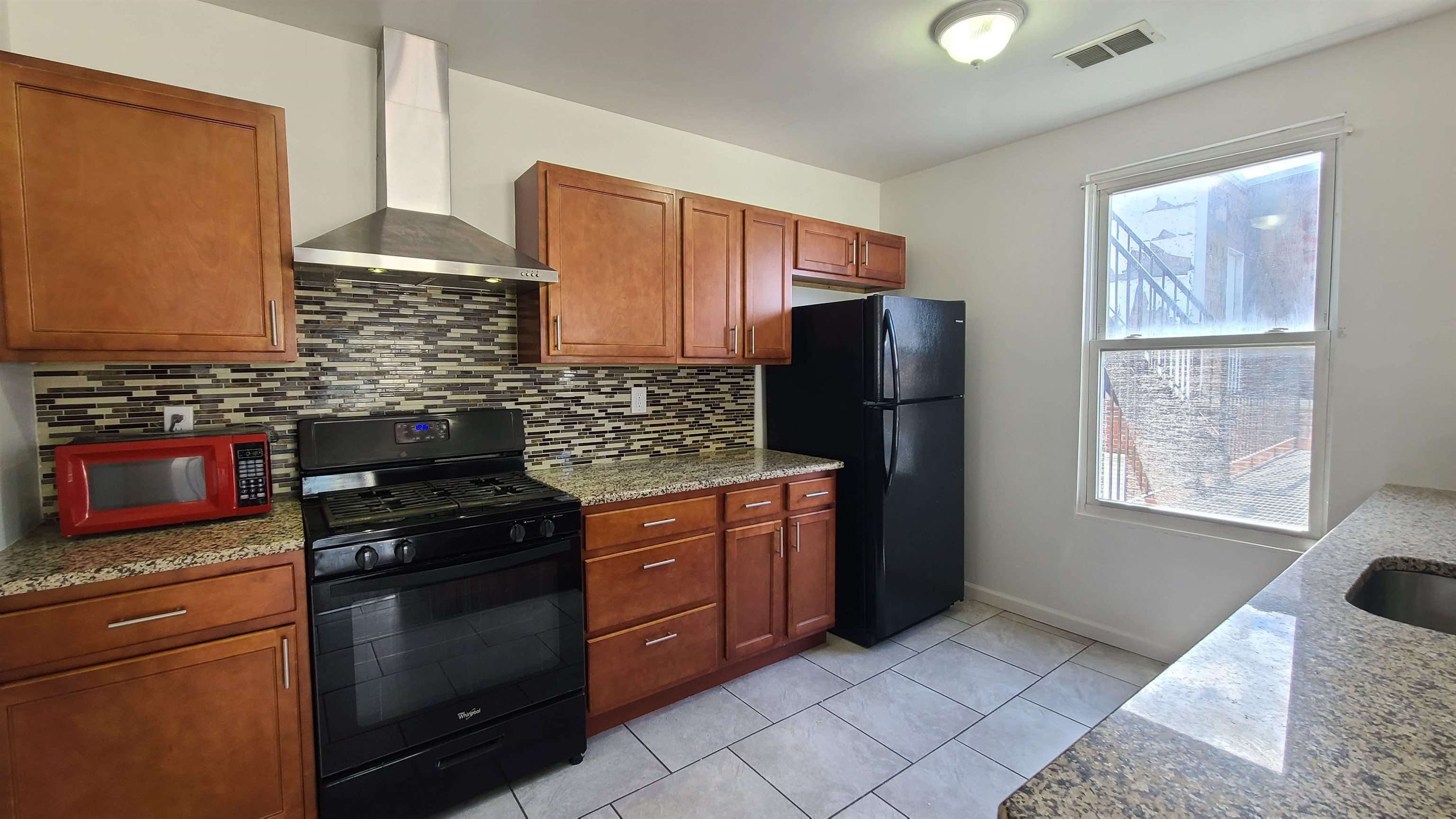 # 250004738 - For Rent in Union City NJ