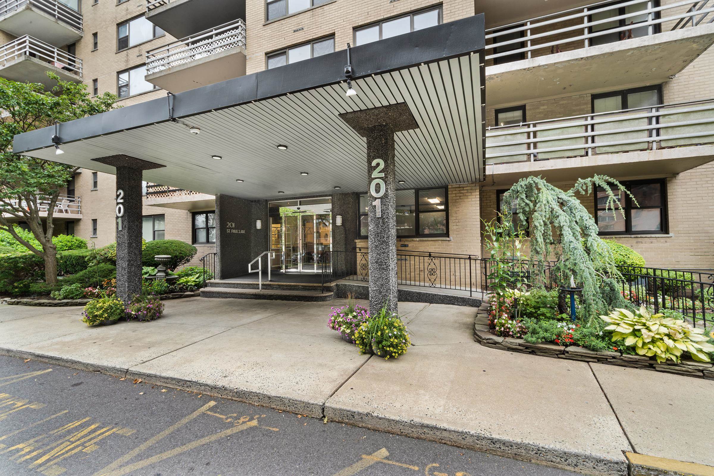 # 250004964 - For Rent in JERSEY CITY - Journal Square NJ
