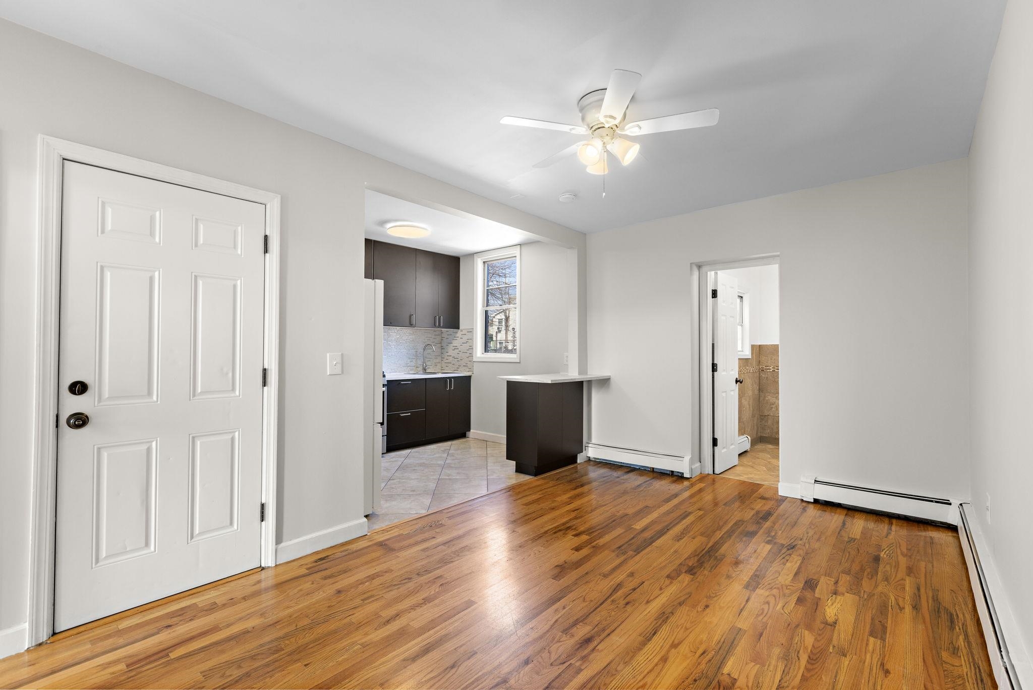 # 250004999 - For Rent in West New York NJ