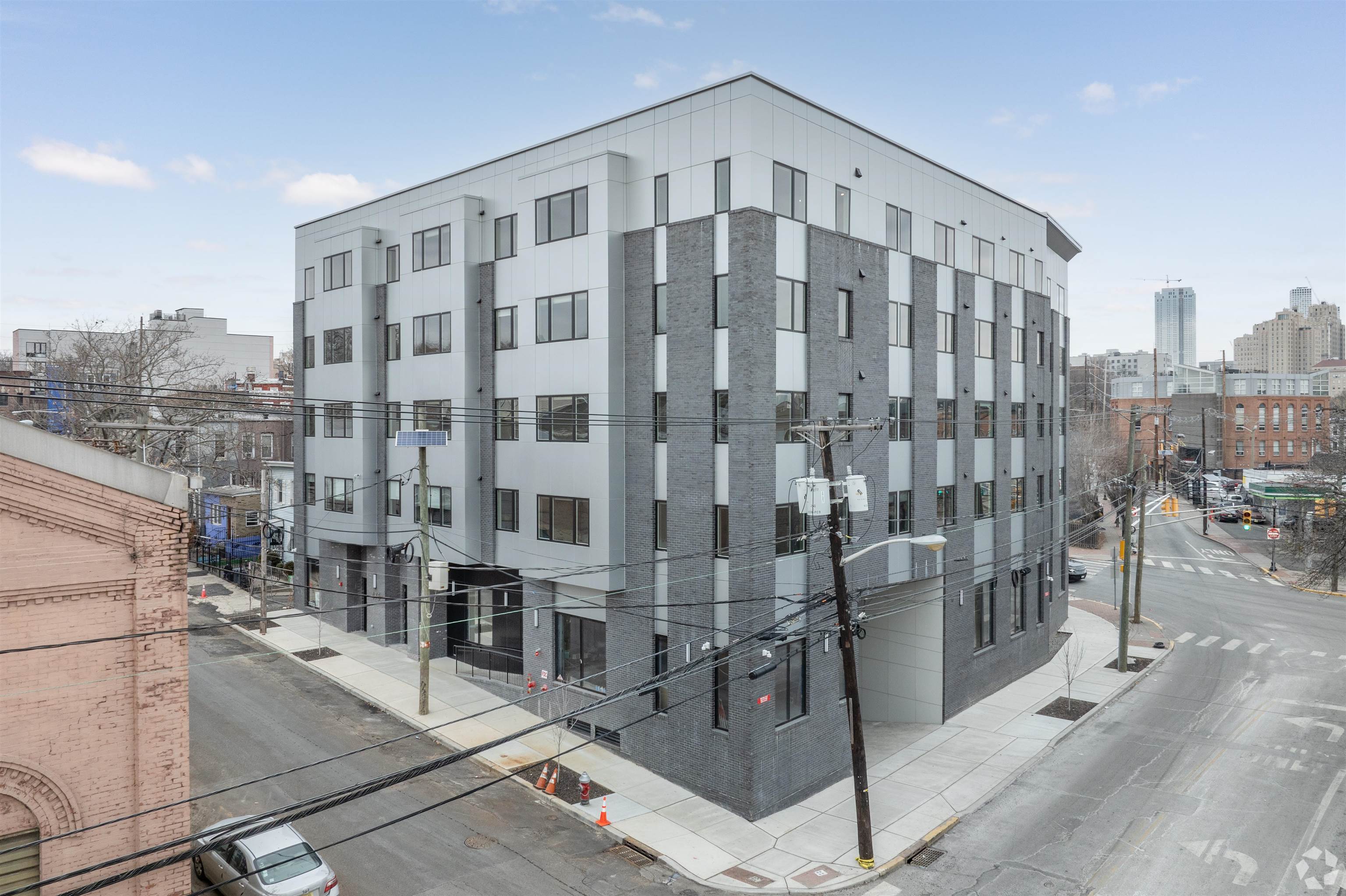 # 250005414 - For Rent in JERSEY CITY - Bergen-Lafayett NJ
