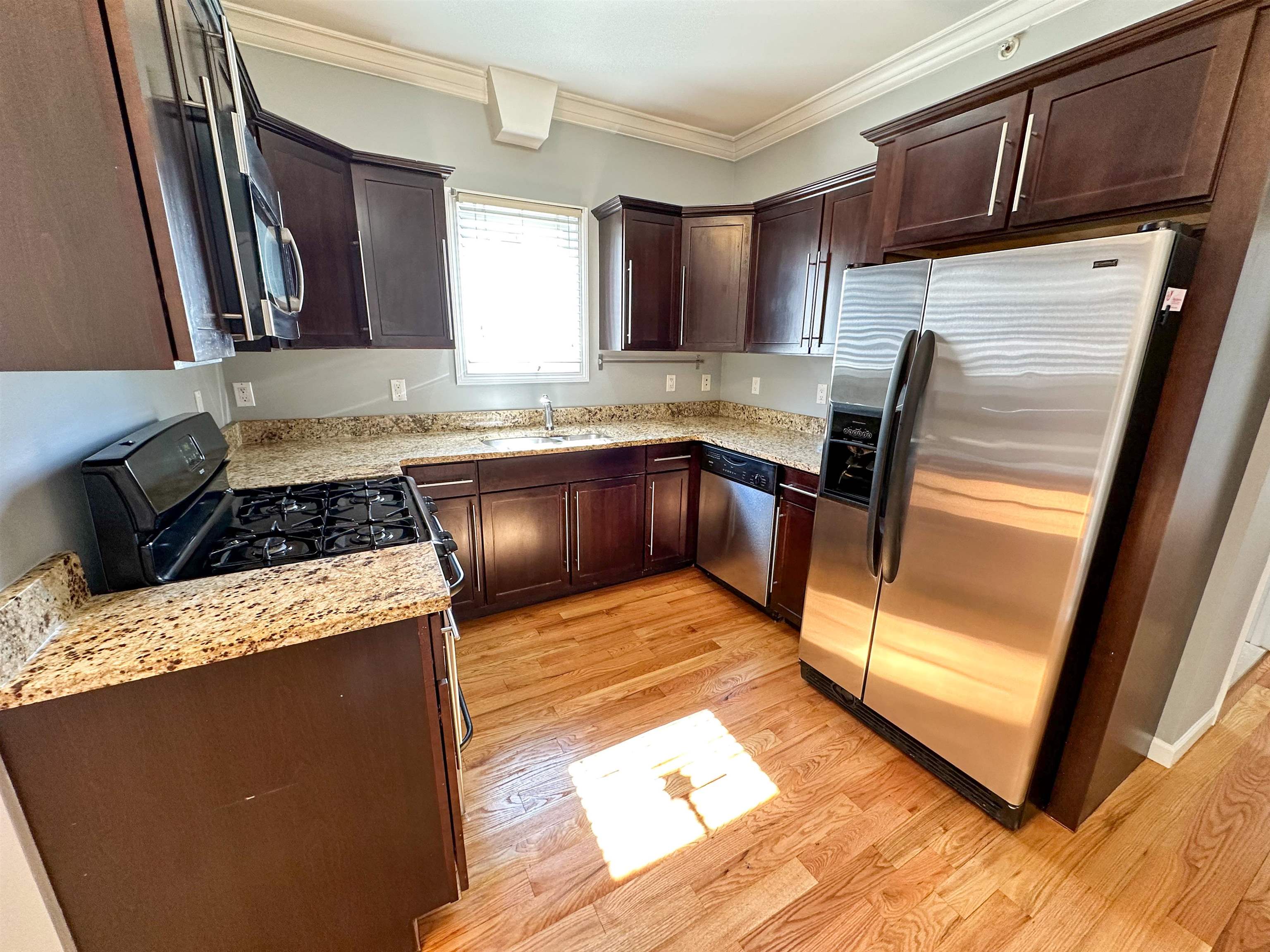 # 250005656 - For Rent in Guttenberg NJ