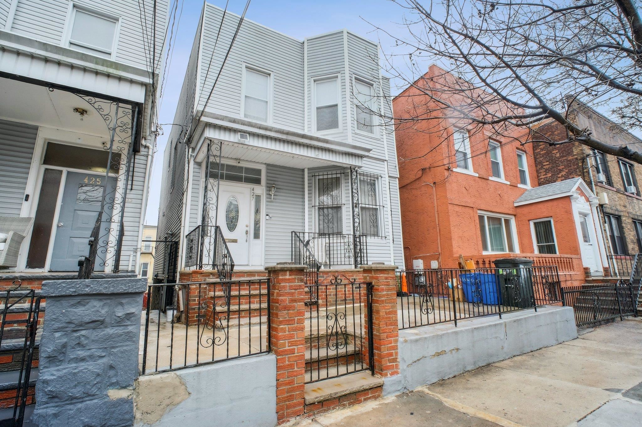 # 250005681 - For Rent in West New York NJ