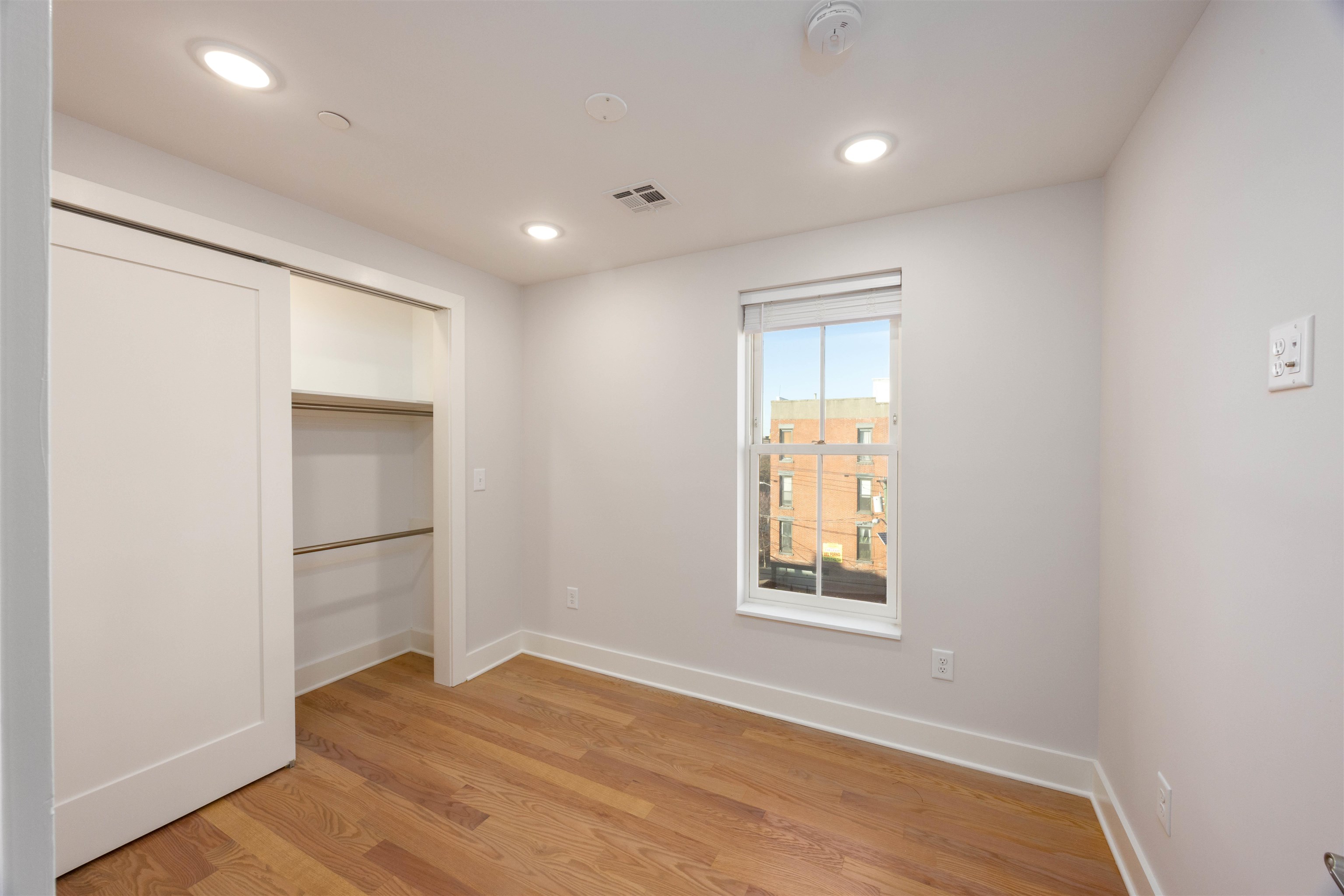 # 250005730 - For Rent in JERSEY CITY - Downtown NJ