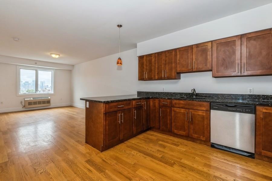 # 250005908 - For Rent in Union City NJ