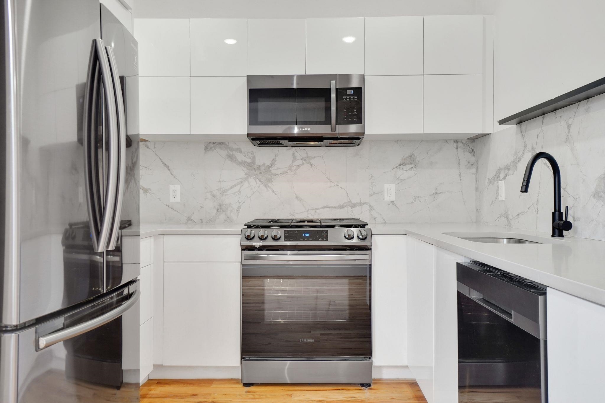 # 250005993 - For Rent in JERSEY CITY - Journal Square NJ