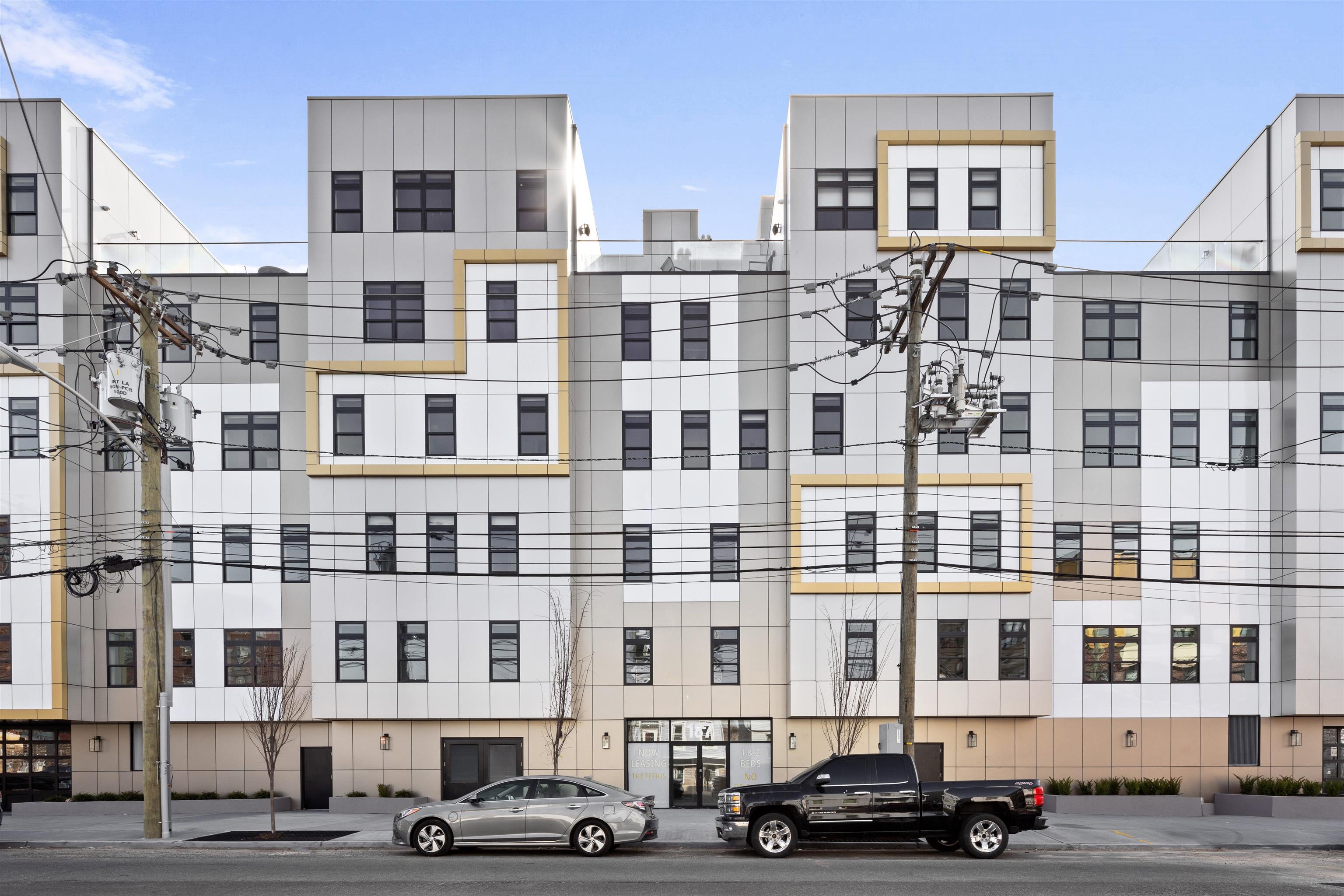 # 250006001 - For Rent in JERSEY CITY - Journal Square NJ
